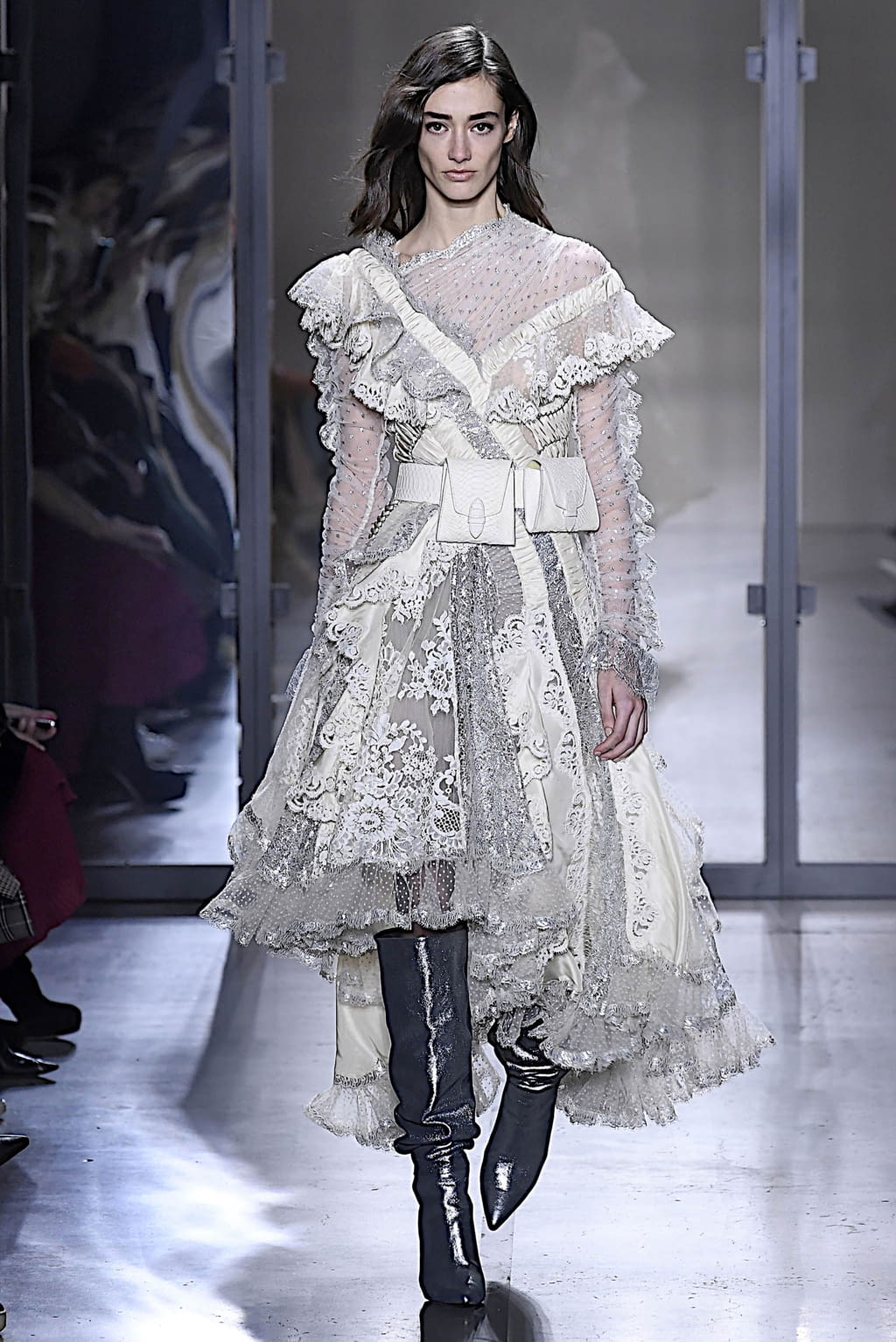 Fashion Week New York Fall/Winter 2019 look 21 from the Zimmermann collection 女装