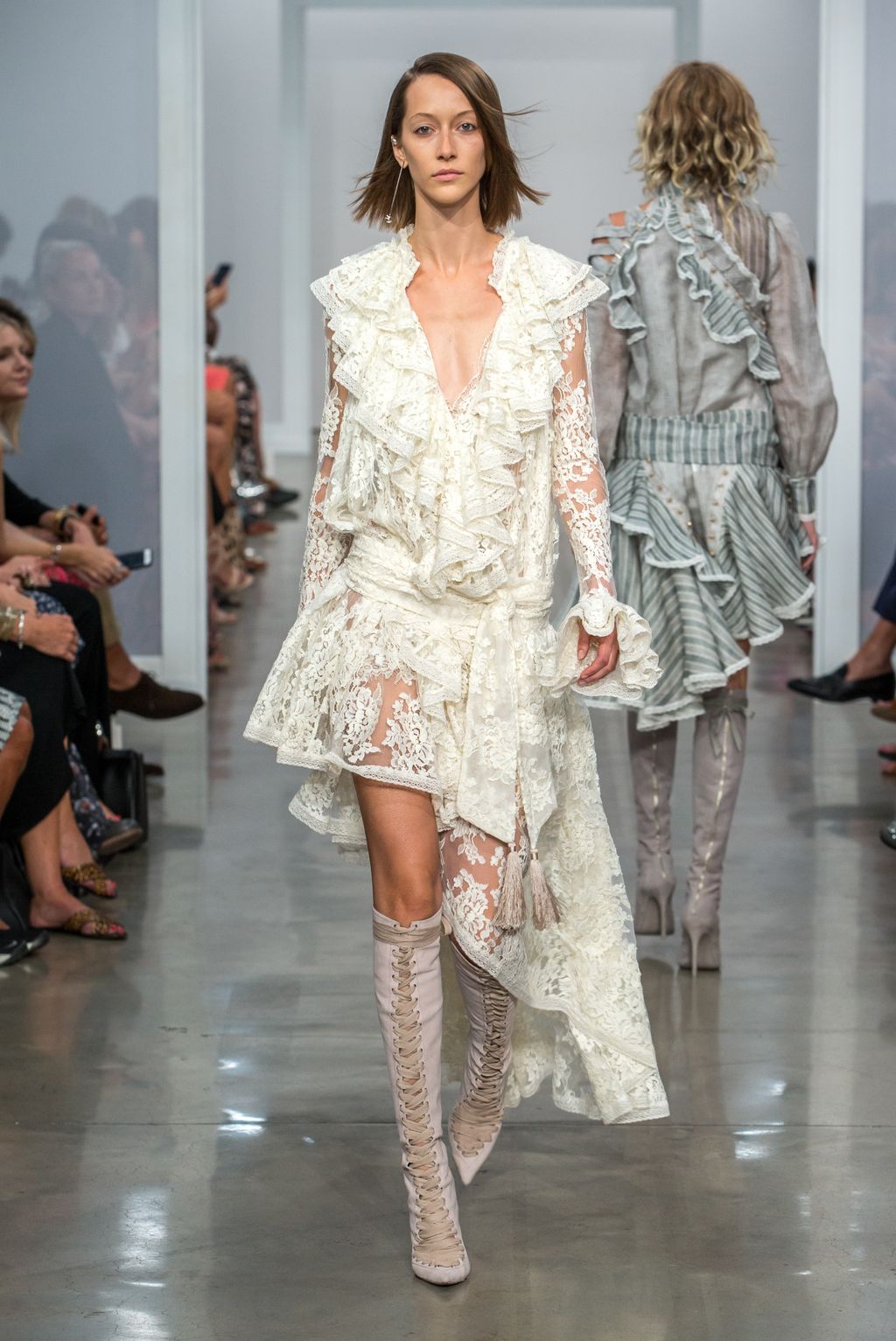 Fashion Week New York Spring/Summer 2017 look 4 from the Zimmermann collection womenswear