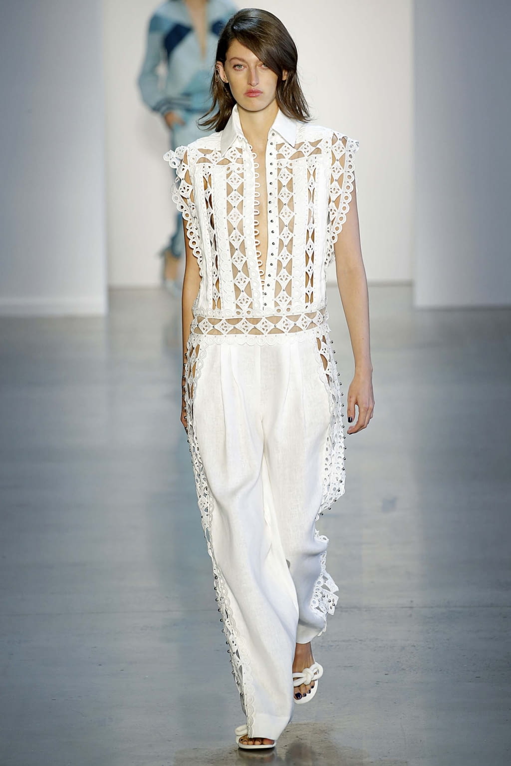 Fashion Week New York Spring/Summer 2019 look 14 from the Zimmermann collection 女装