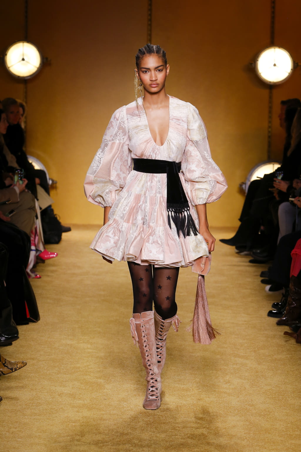 Fashion Week New York Fall/Winter 2020 look 17 de la collection Zimmermann womenswear