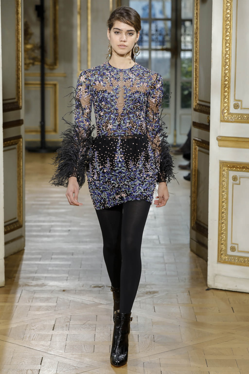 Fashion Week Paris Fall/Winter 2017 look 30 from the Zuhair Murad collection womenswear