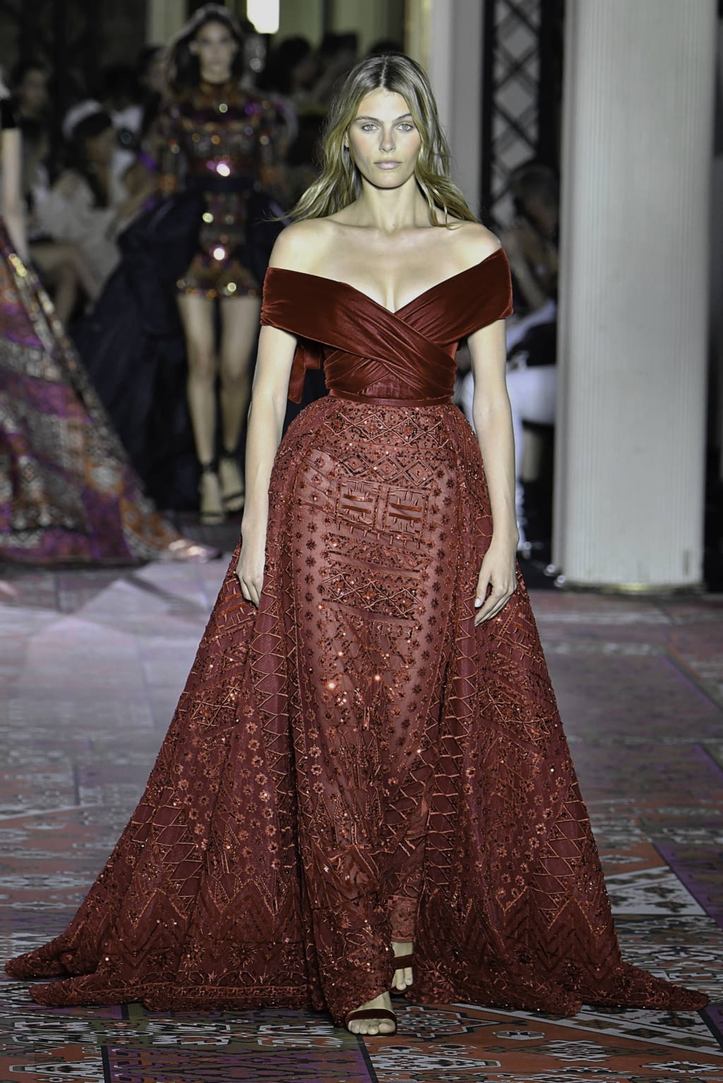 Fashion Week Paris Fall/Winter 2019 look 7 from the Zuhair Murad collection 高级定制