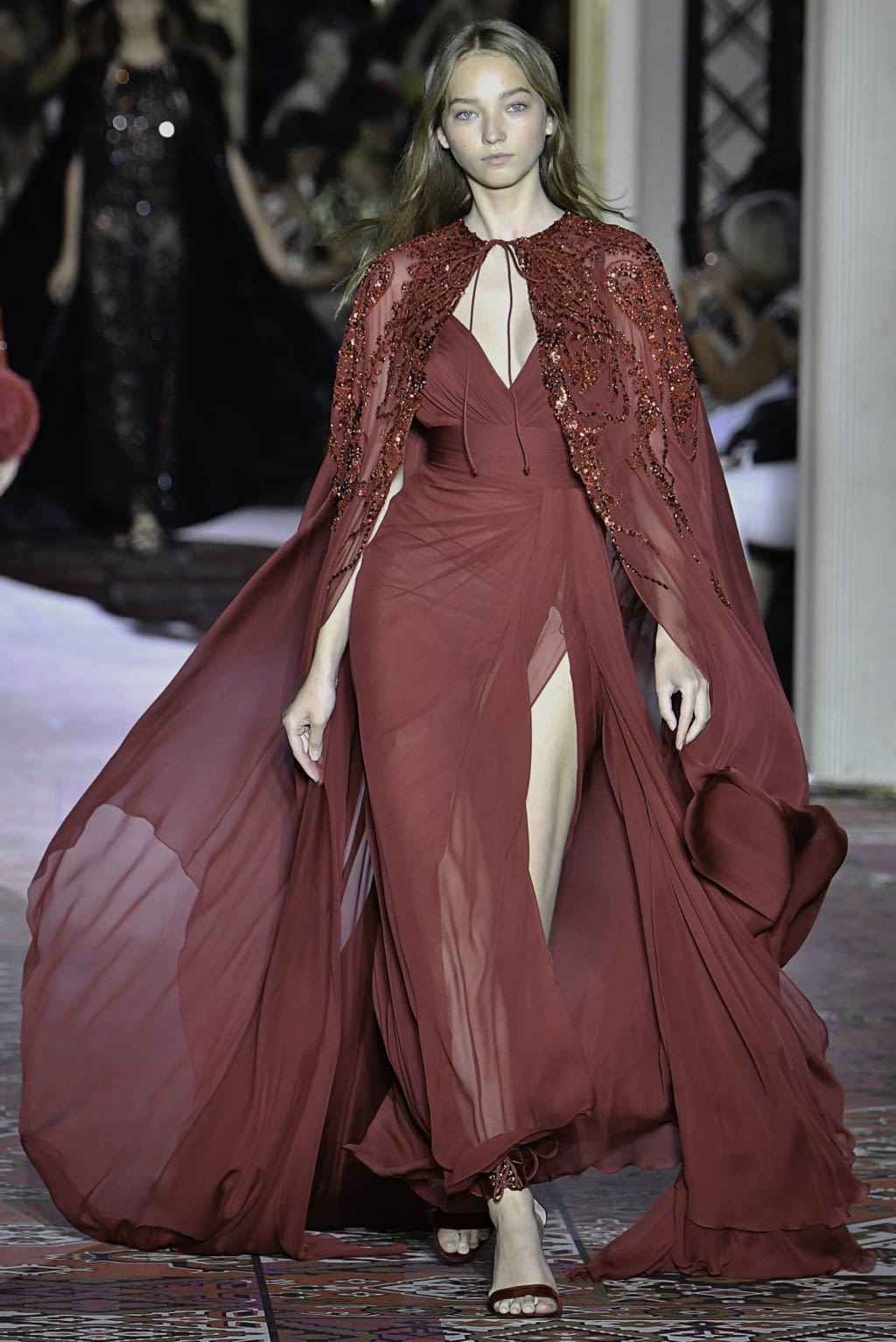 Fashion Week Paris Fall/Winter 2019 look 10 from the Zuhair Murad collection 高级定制