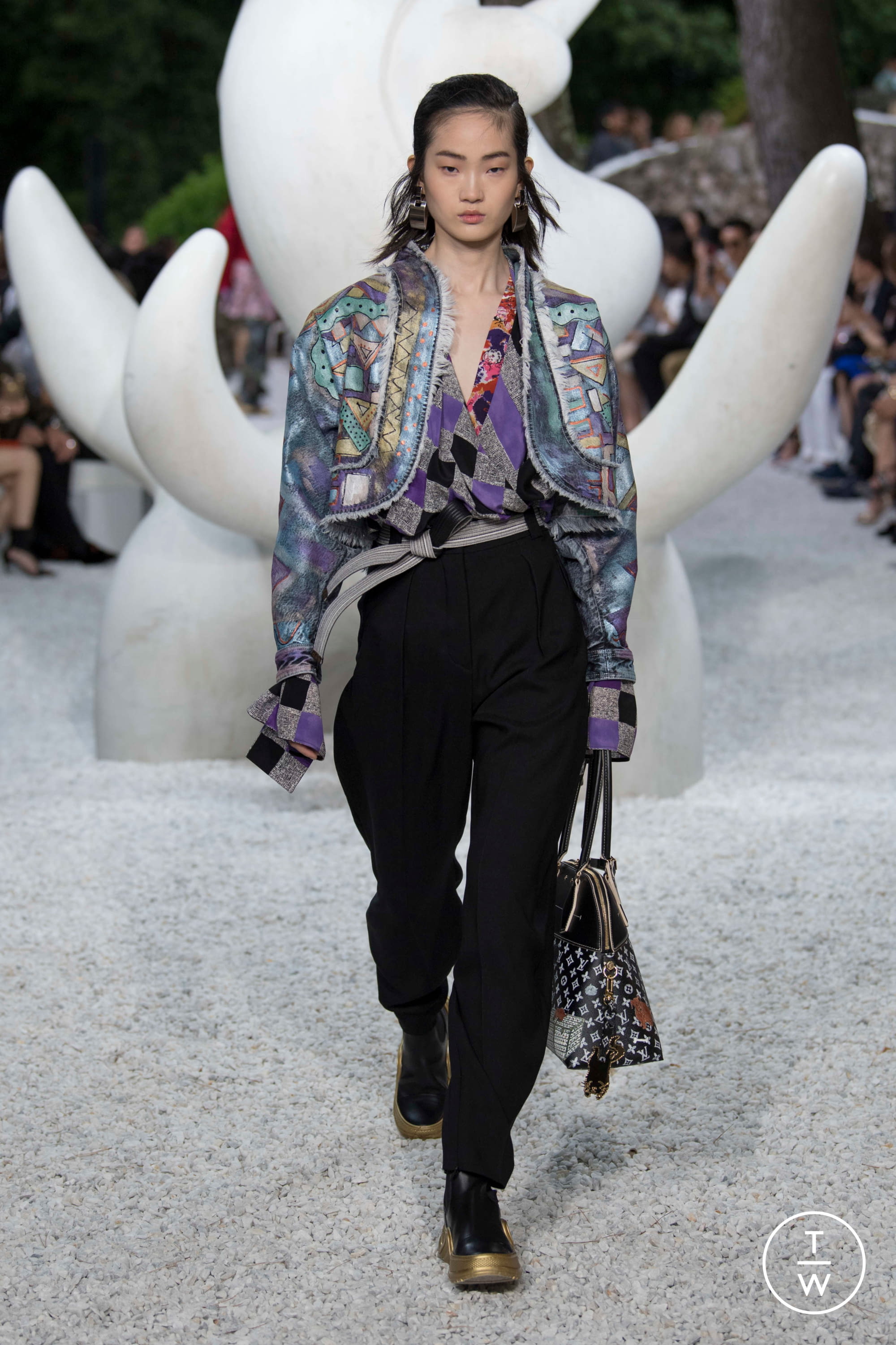 Louis Vuitton Resort 19 womenswear #44 - Tagwalk: The Fashion