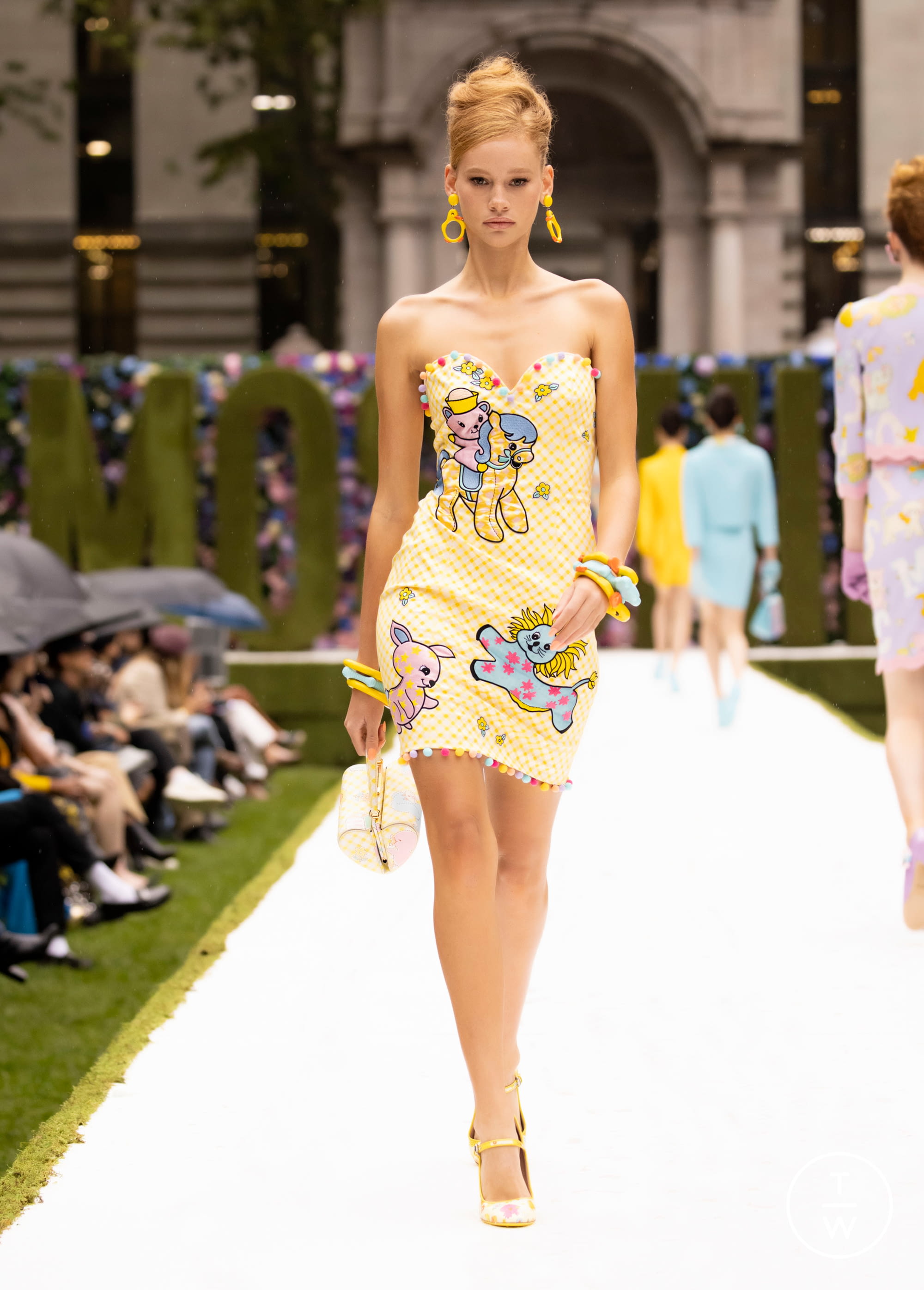 moschino ss22