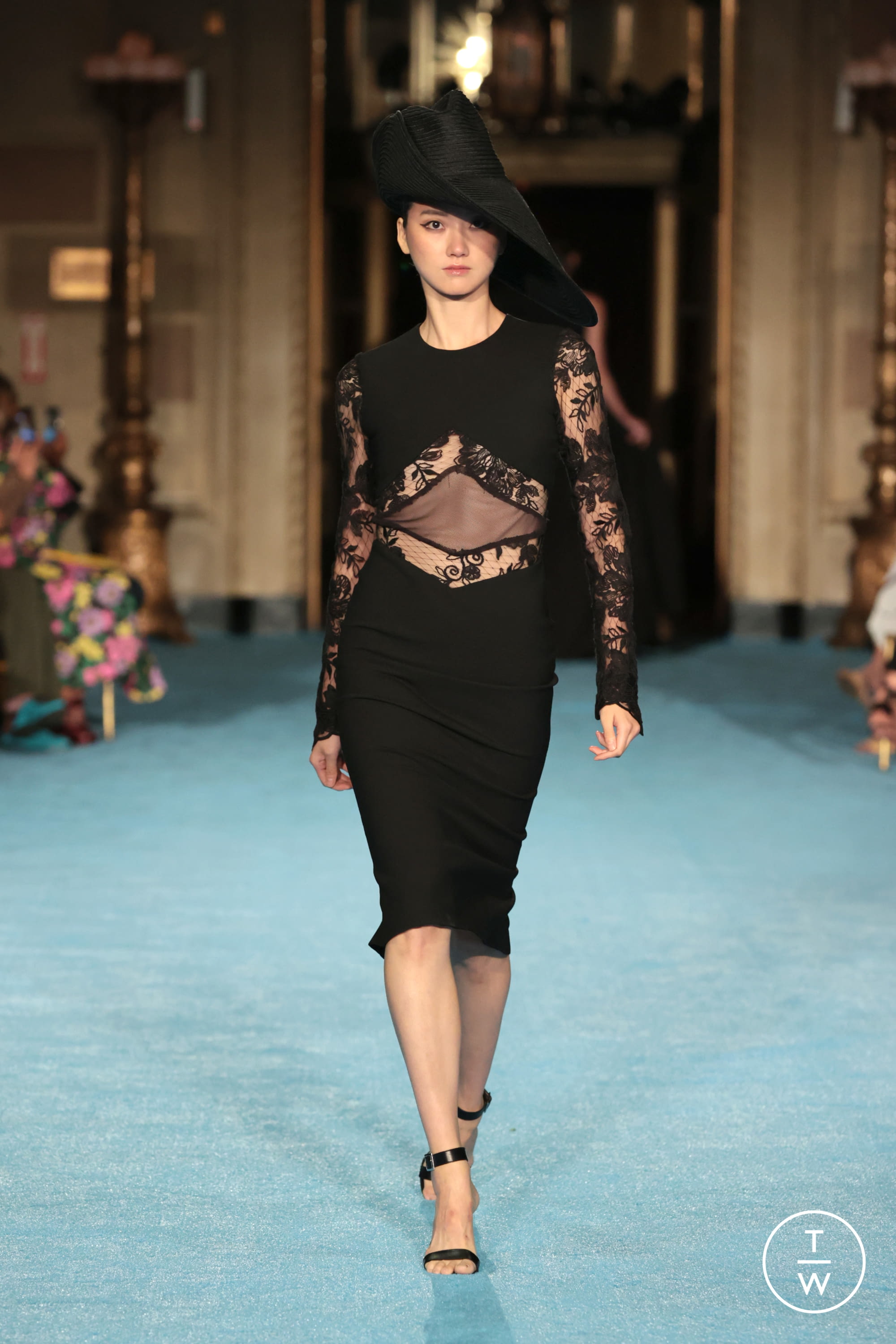 Louis Vuitton SS22 womenswear accessories #35 - Tagwalk: The Fashion Search  Engine