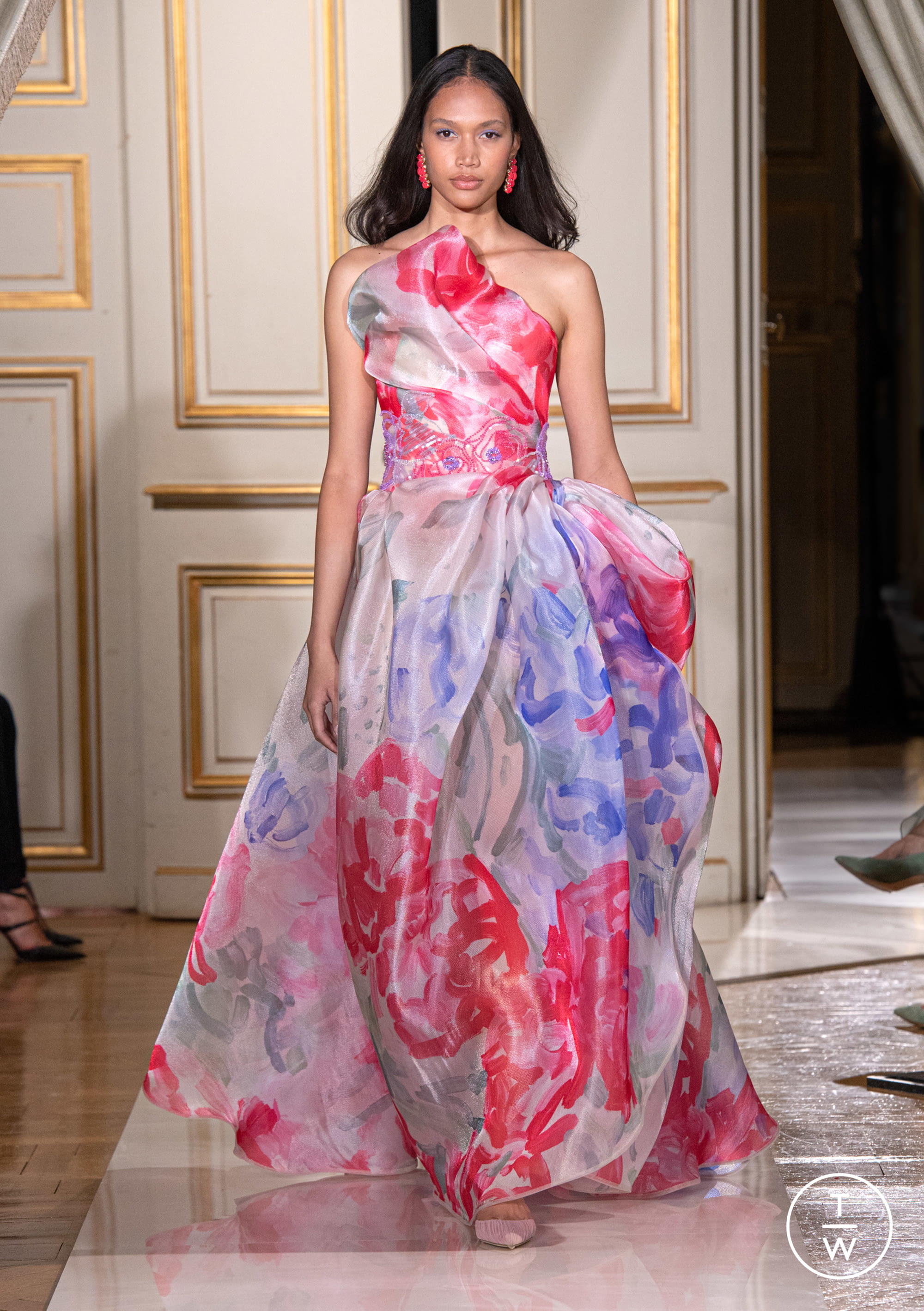 Giorgio Armani Privé FW21 couture #55 - Tagwalk: The Fashion