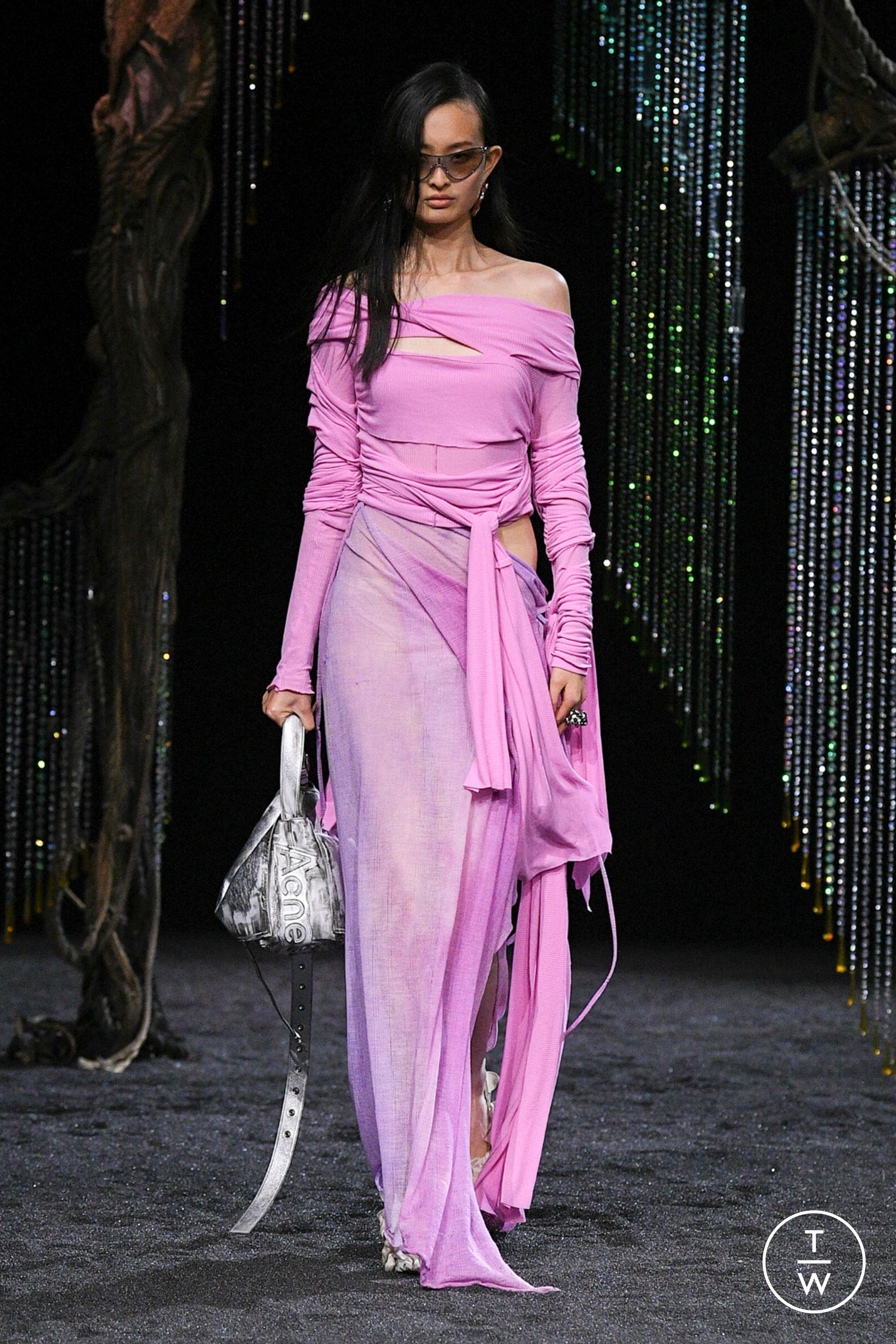 Acne Studios FW23 womenswear #20 - Tagwalk: The Fashion Search Engine