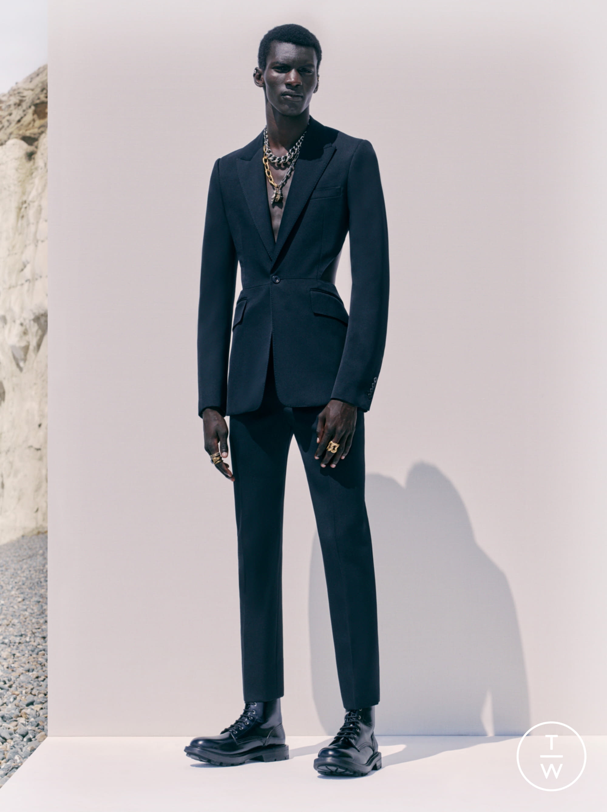 Louis Vuitton SS21 menswear #22 - Tagwalk: The Fashion Search Engine