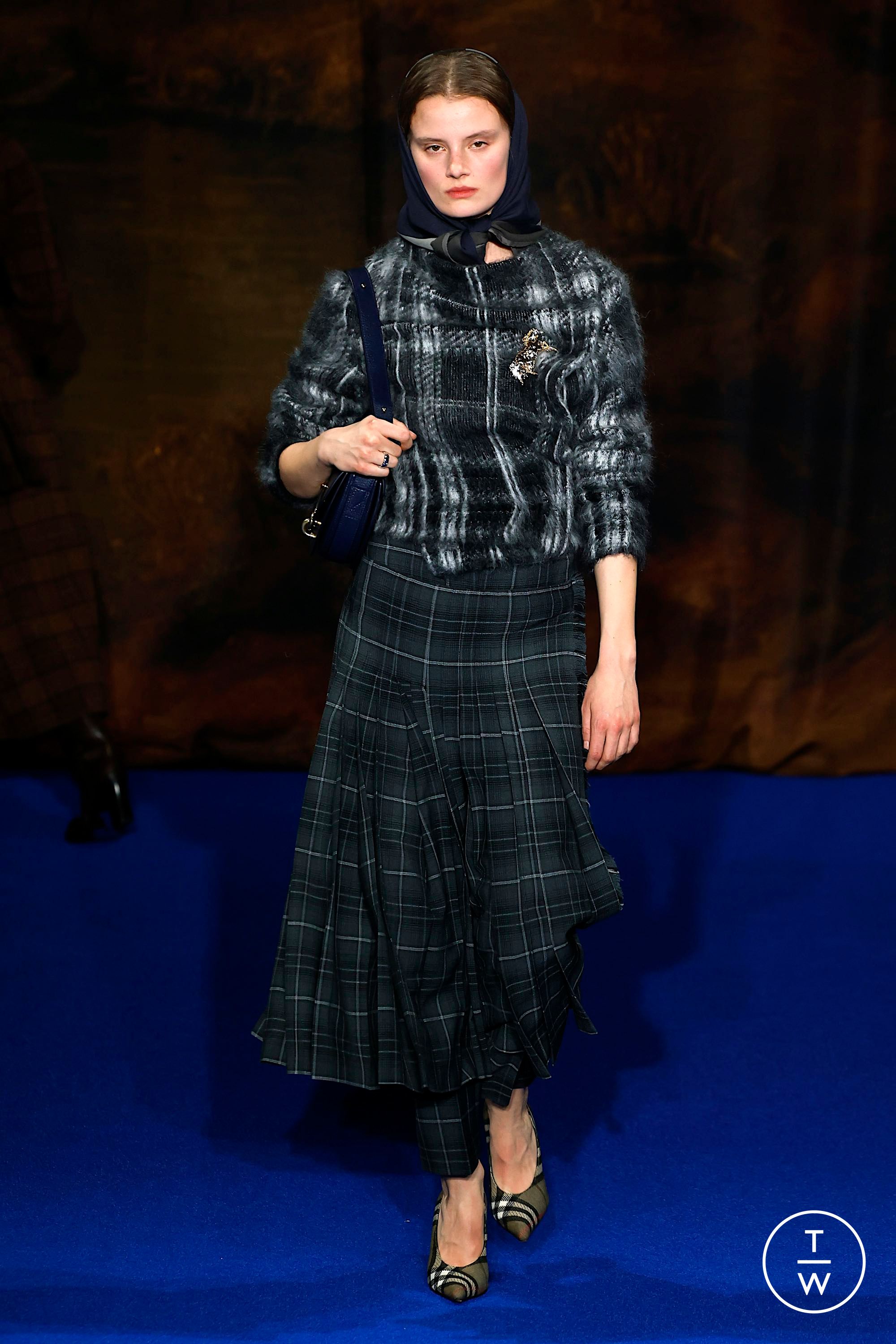 Burberry FW25 womenswear #14 - Tagwalk: The Fashion Search Engine