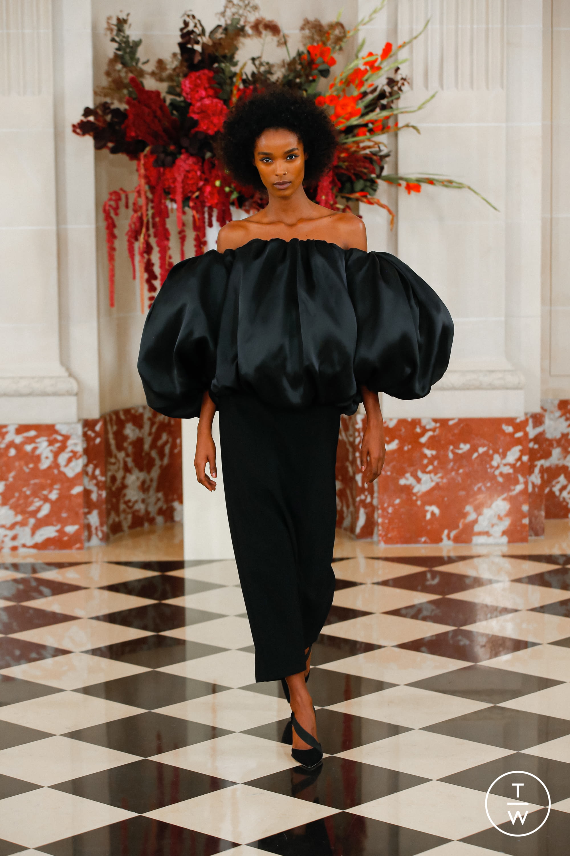 carolinaherrera-ss22-47-31ea67.jpg