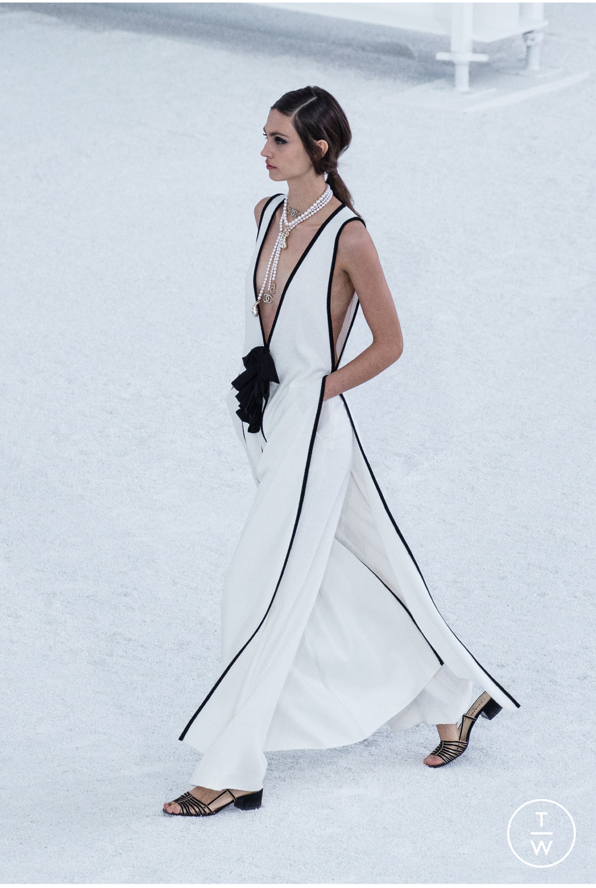 kontakt Skinnende Uretfærdighed Chanel SS21 womenswear #63 - Tagwalk: The Fashion Search Engine