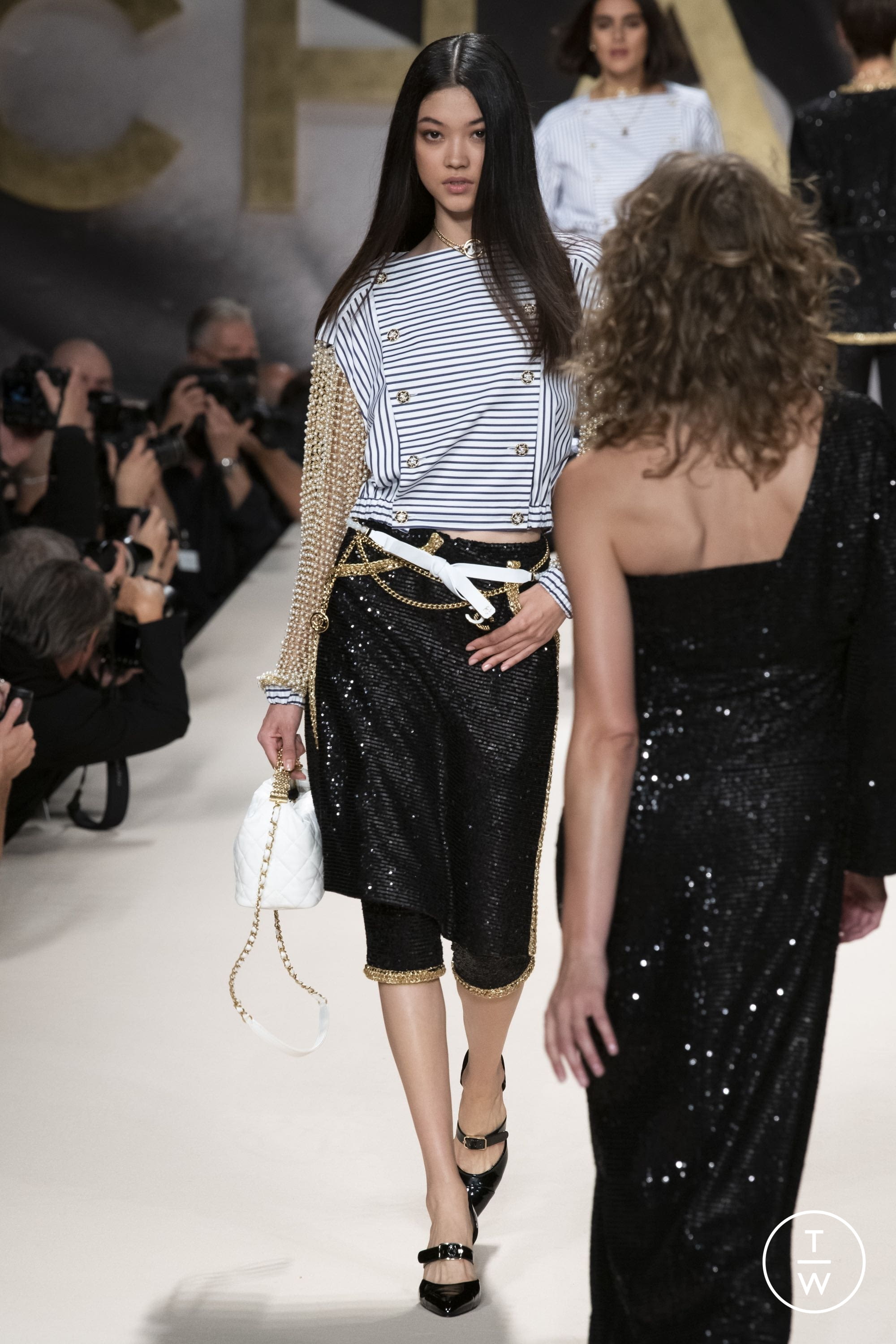 Chanel SS22 womenswear #20 - Tagwalk: The Fashion Search Engine