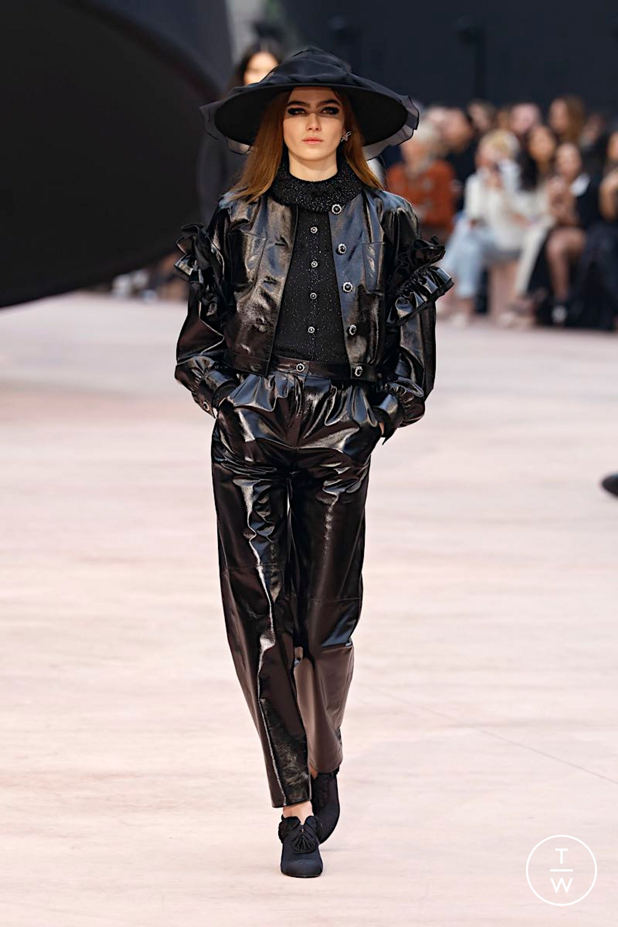 Chanel FW25 womenswear #43 - Tagwalk: The Fashion Search Engine