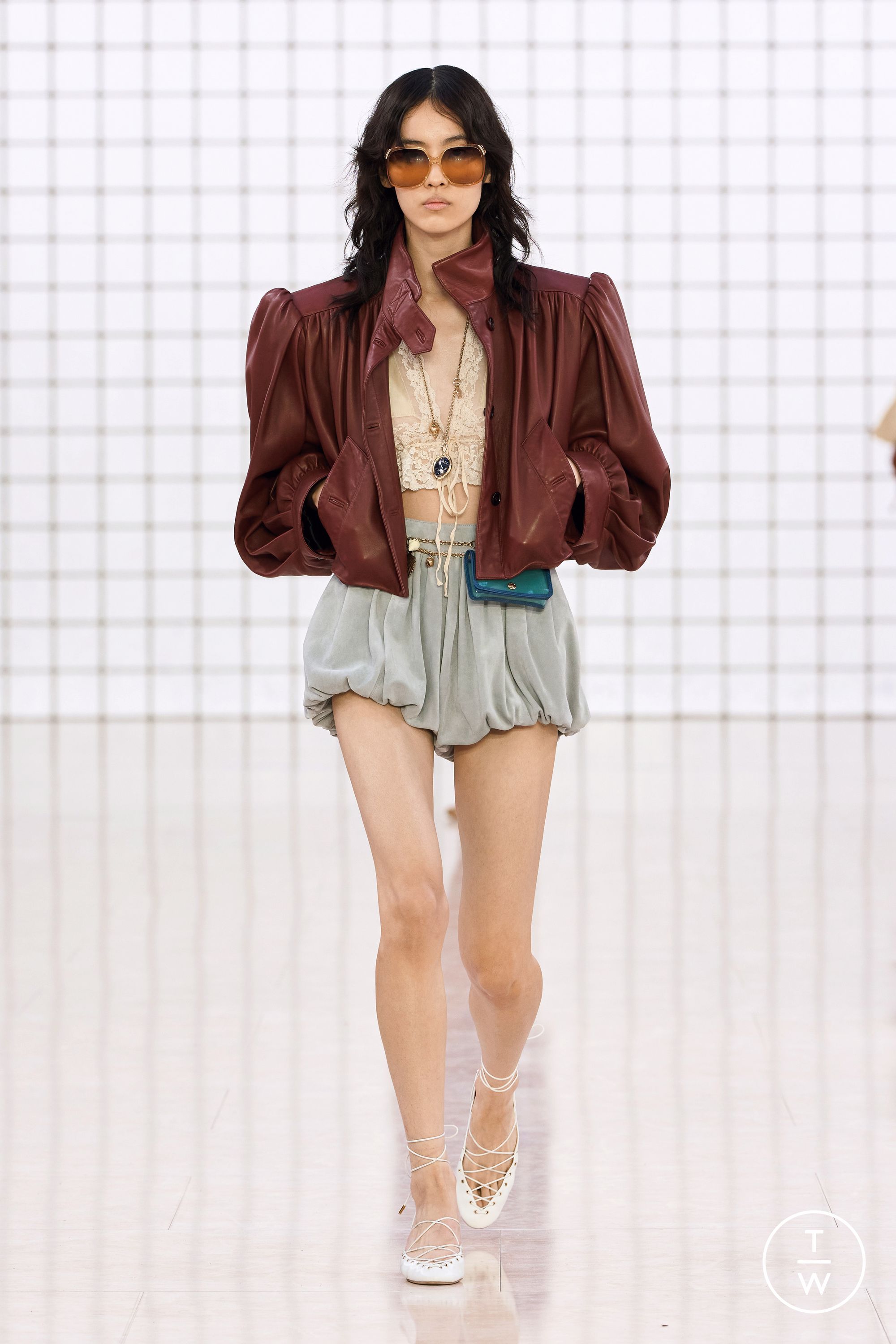 Chloé SS25 womenswear #25 - Tagwalk: The Fashion Search Engine