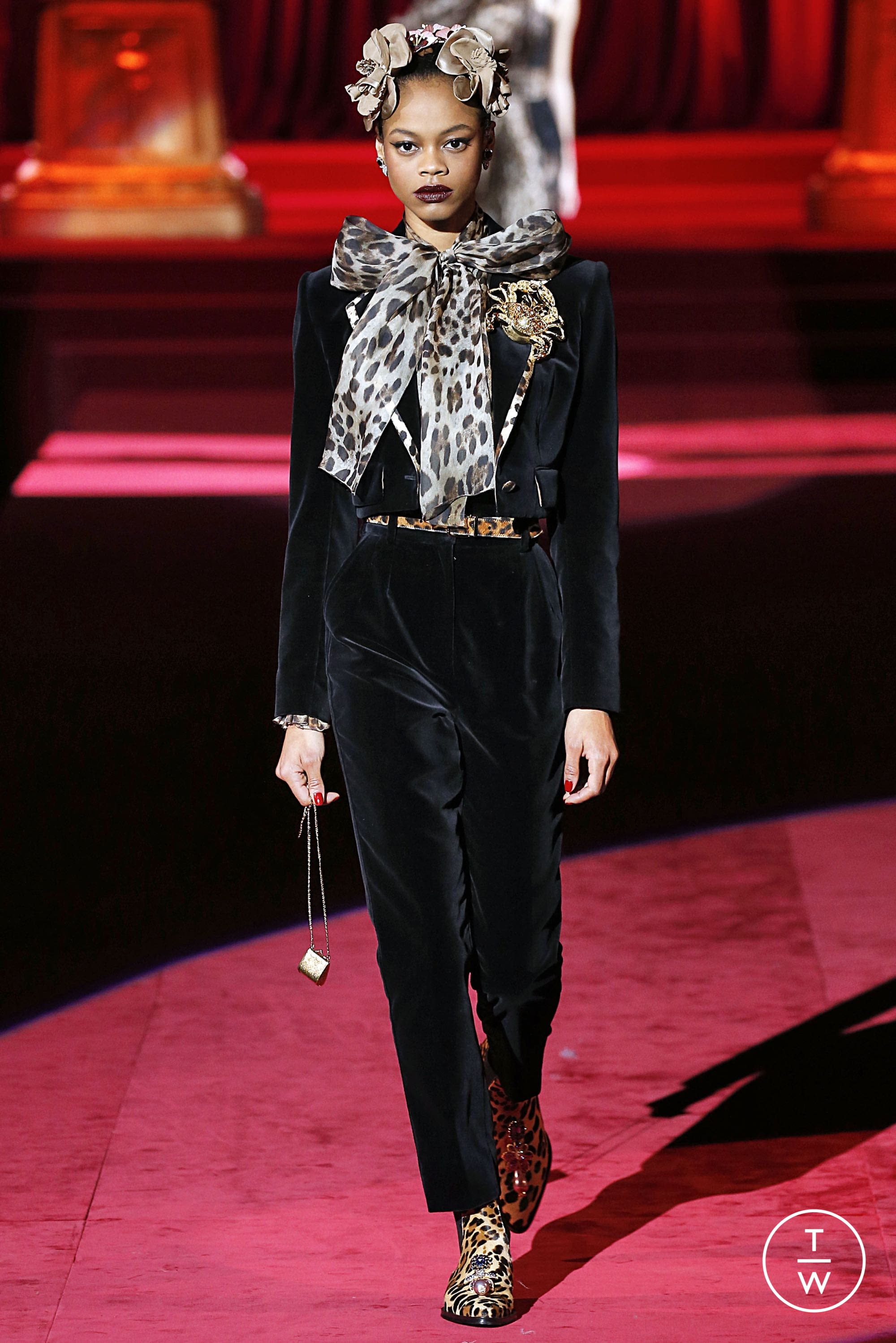 Dolce & Gabbana FW19 womenswear #26 - Tagwalk: The Fashion Search