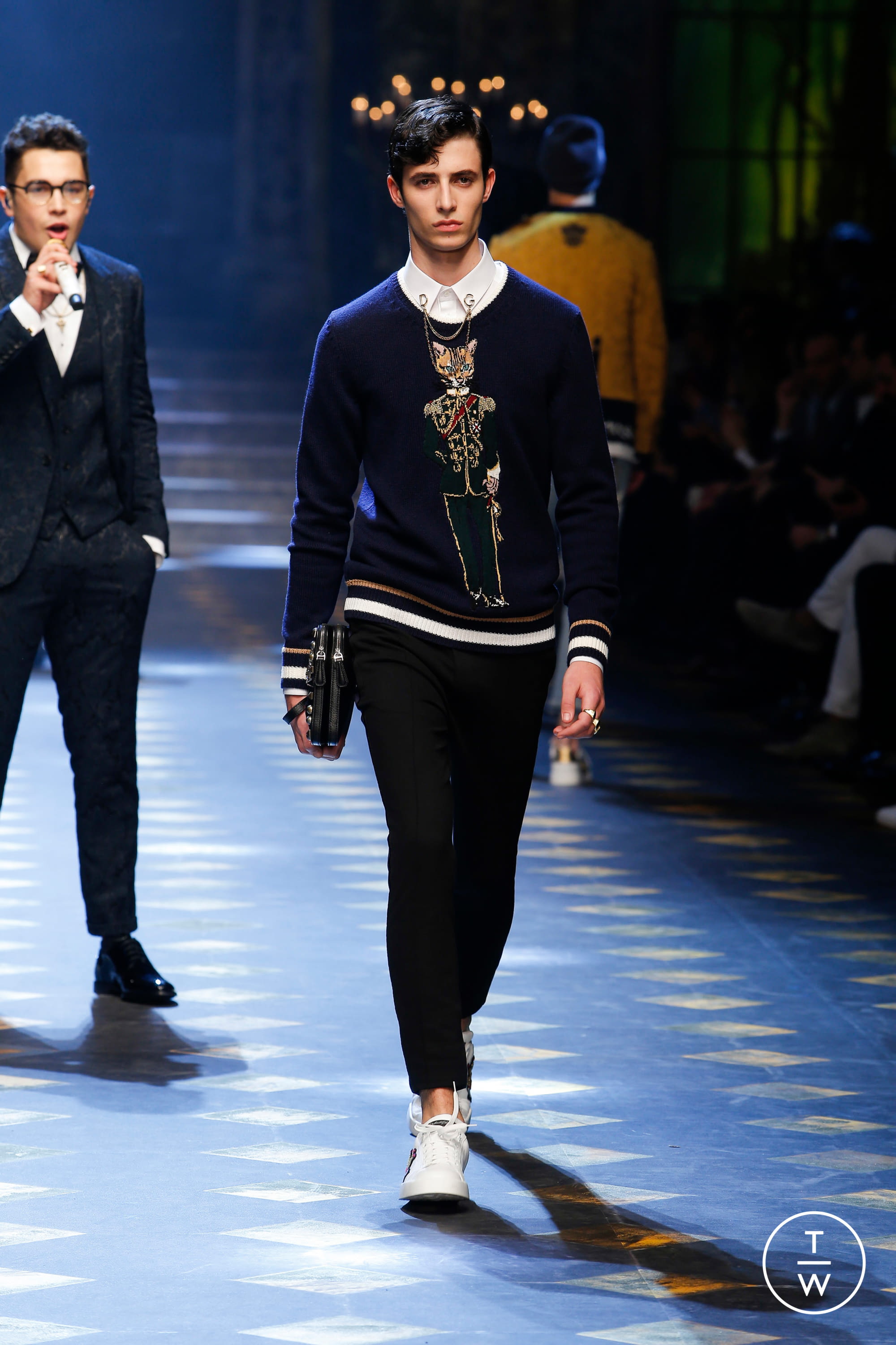 Dolce & Gabbana 17 #10 - The Fashion Search - TAGWALK