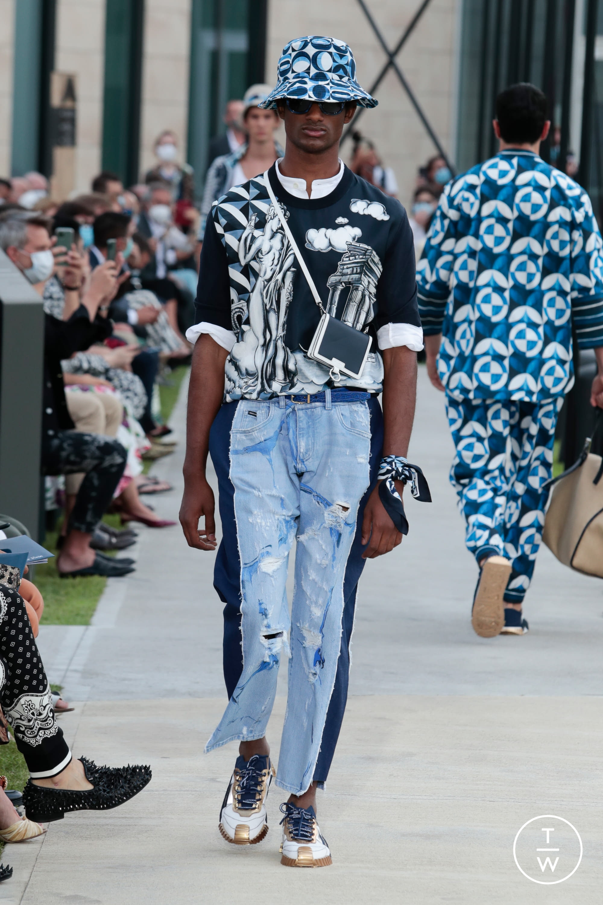 Dolce & Gabbana SS21 menswear #36 - Tagwalk: The Fashion Search Engine