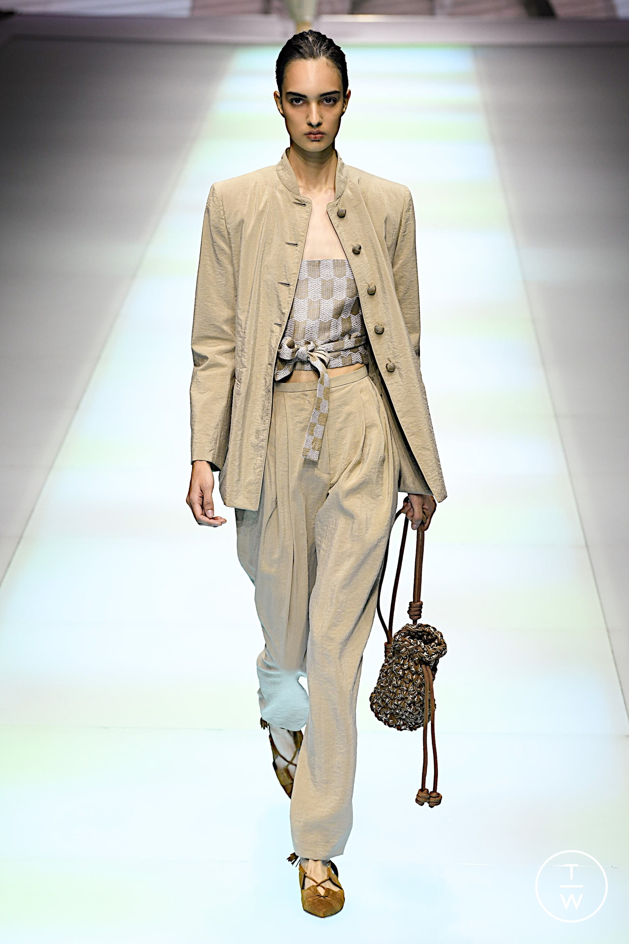 Emporio Armani SS22 womenswear #40 - Tagwalk: The Fashion Search Engine