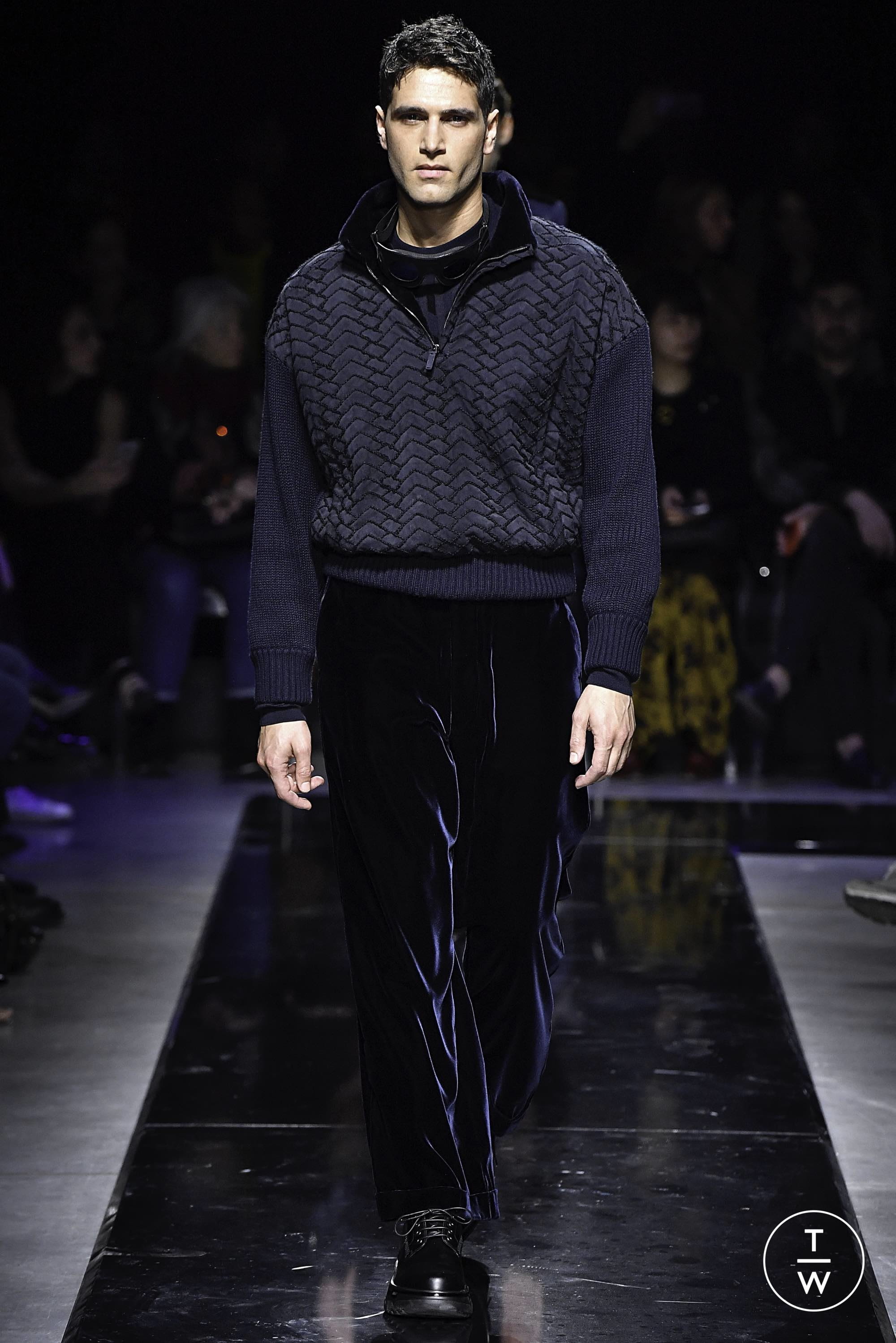 Giorgio Armani FW19 womenswear 38 Tagwalk Le Moteur de Recherche de la Mode