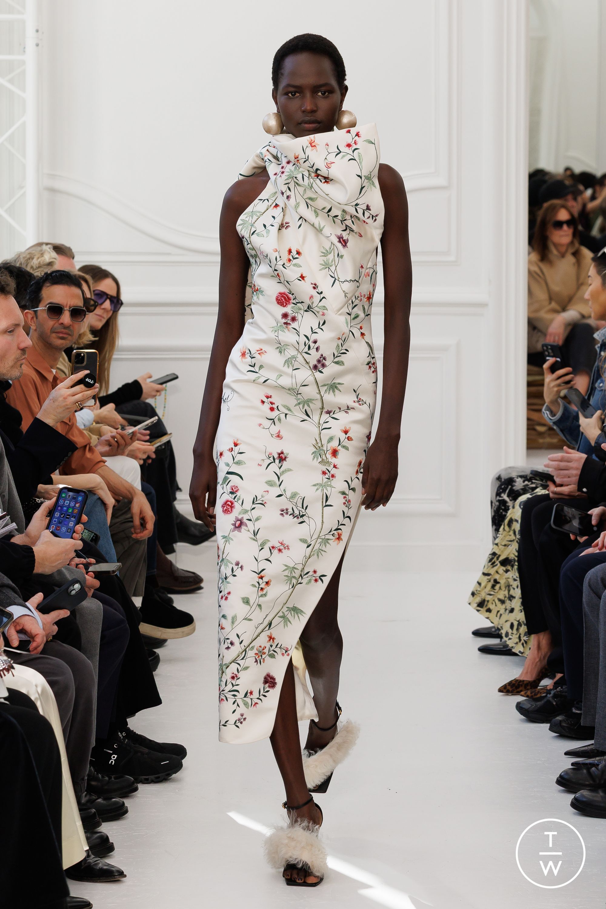 givenchywomenswearaw25look41-