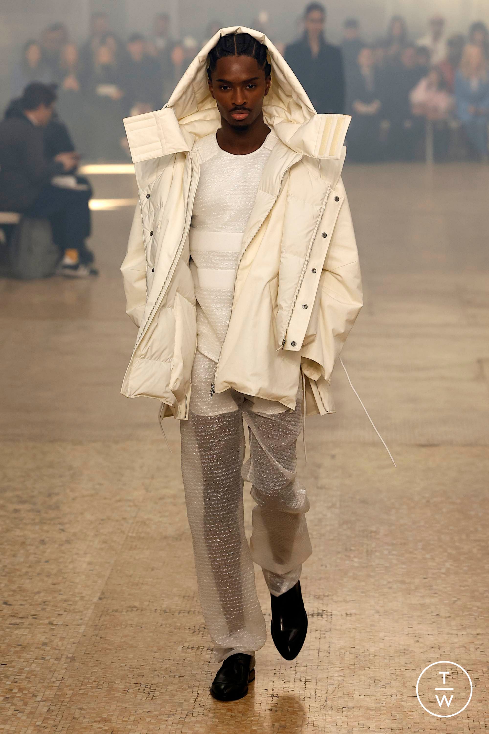 古着　HELMUT LANG cycling suit Helmut Lang Spring 2024 Ready-to-Wear Collection | Vogue