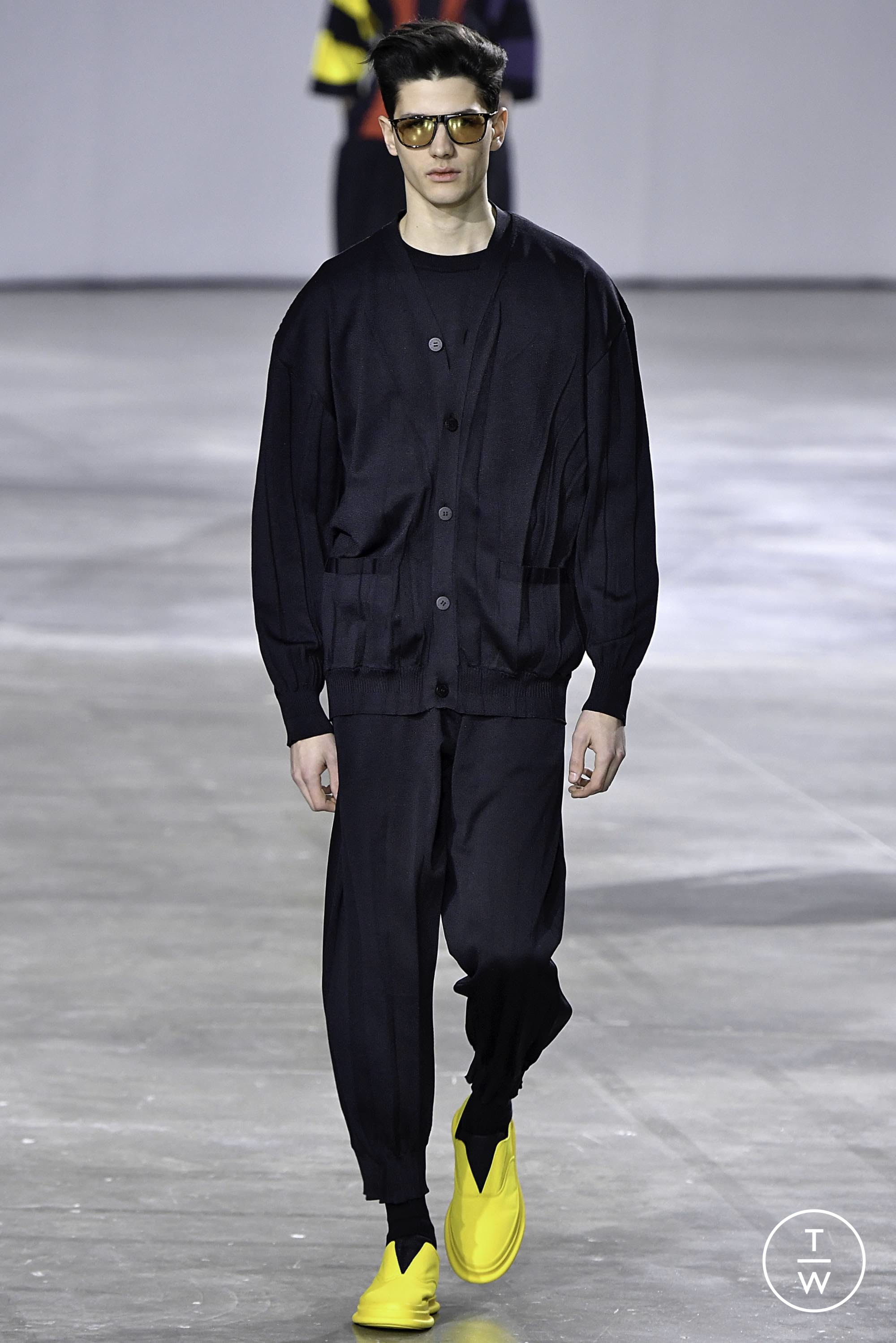 issey miyake 18aw - Hi Tech Services