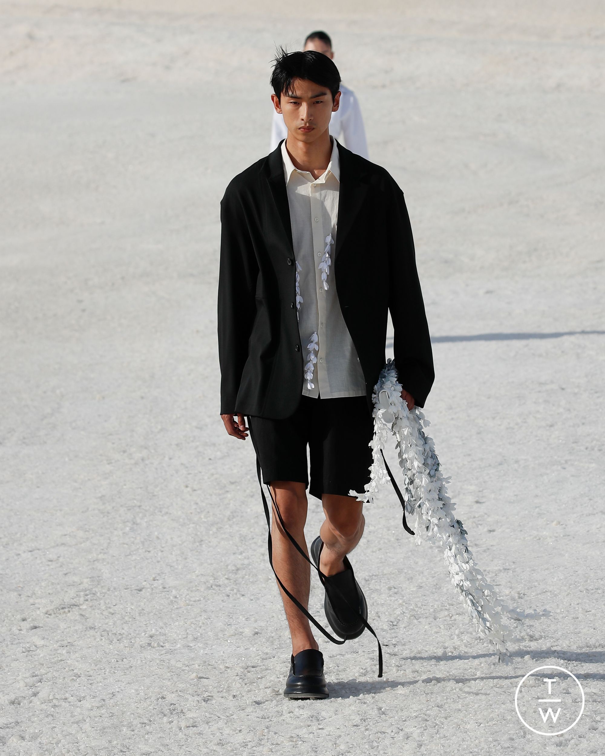 jacquemus016fw22frontlooks- jacquemus016fw22frontlooks-