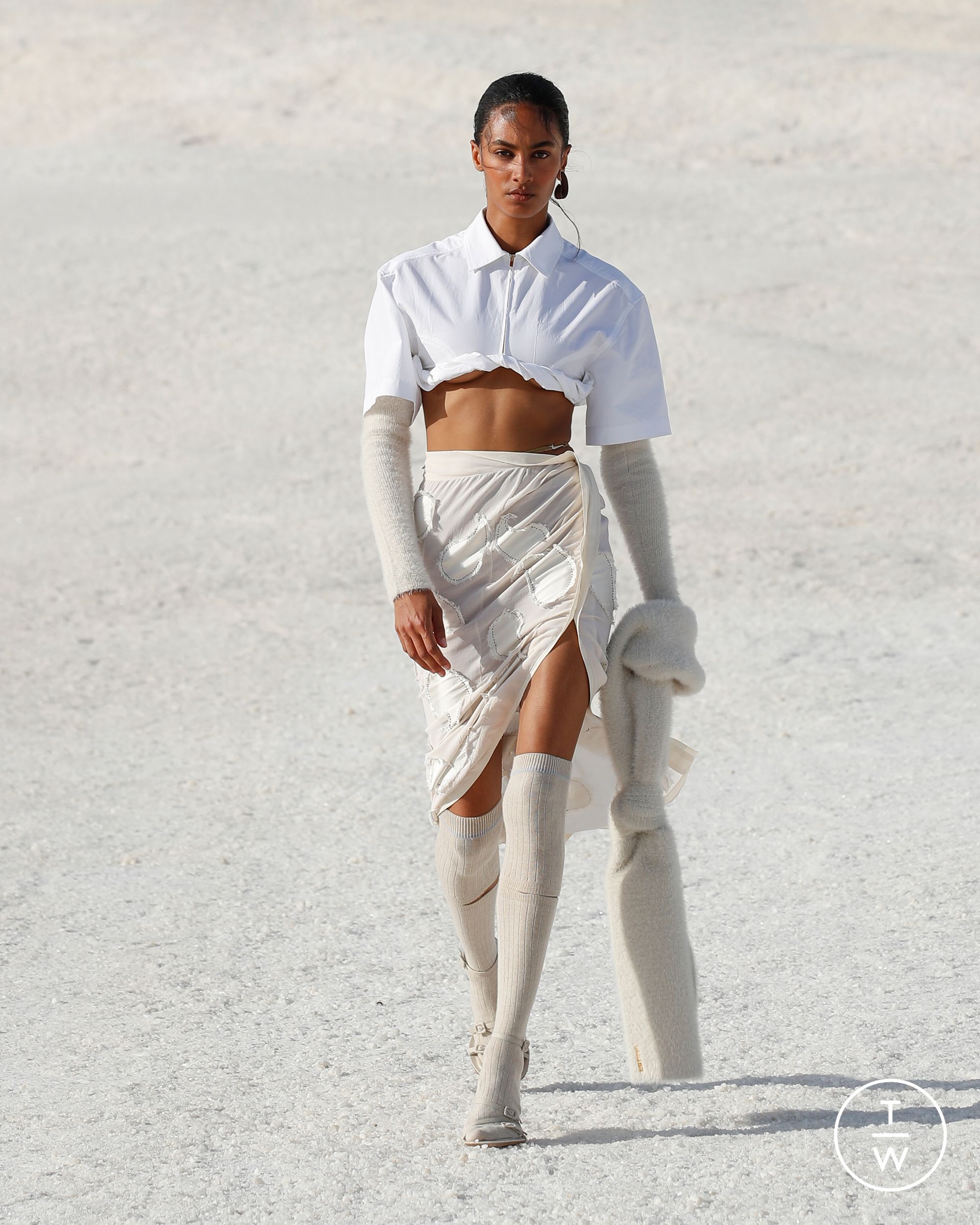 jacquemus047fw22frontlooks-