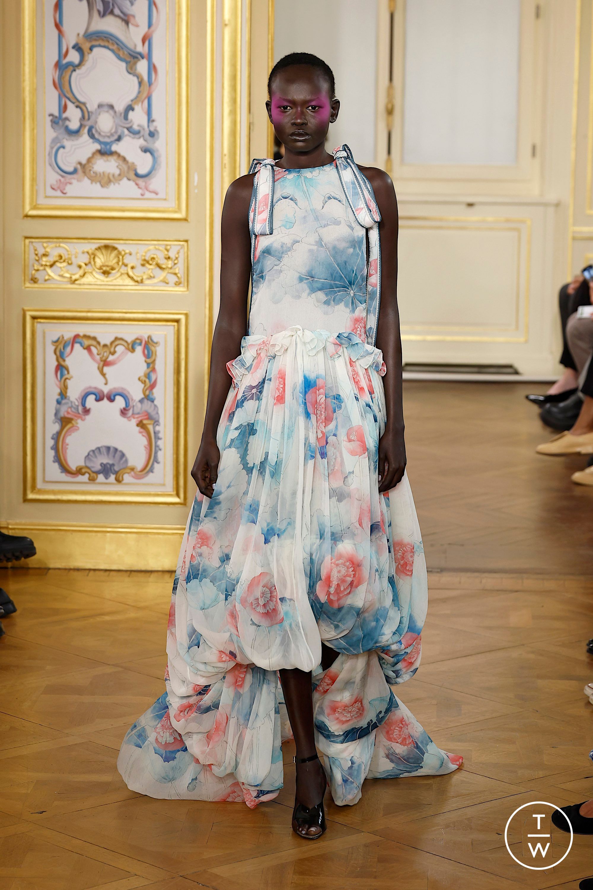 Leonard Paris SS26 女装#29 - Tagwalk：时尚搜索引擎