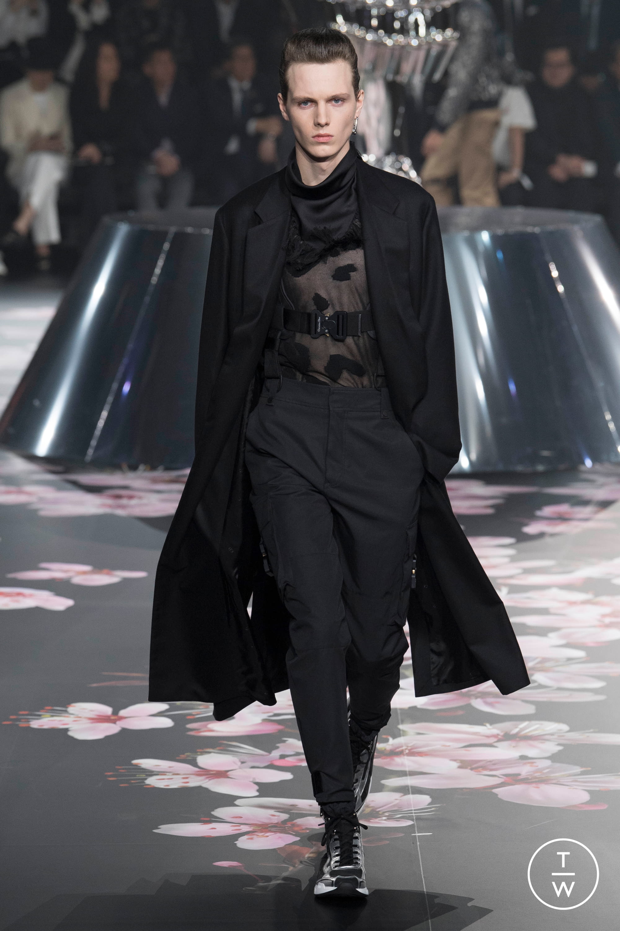 Dior Homme PF19 menswear #18 - Tagwalk: The Fashion Search Engine