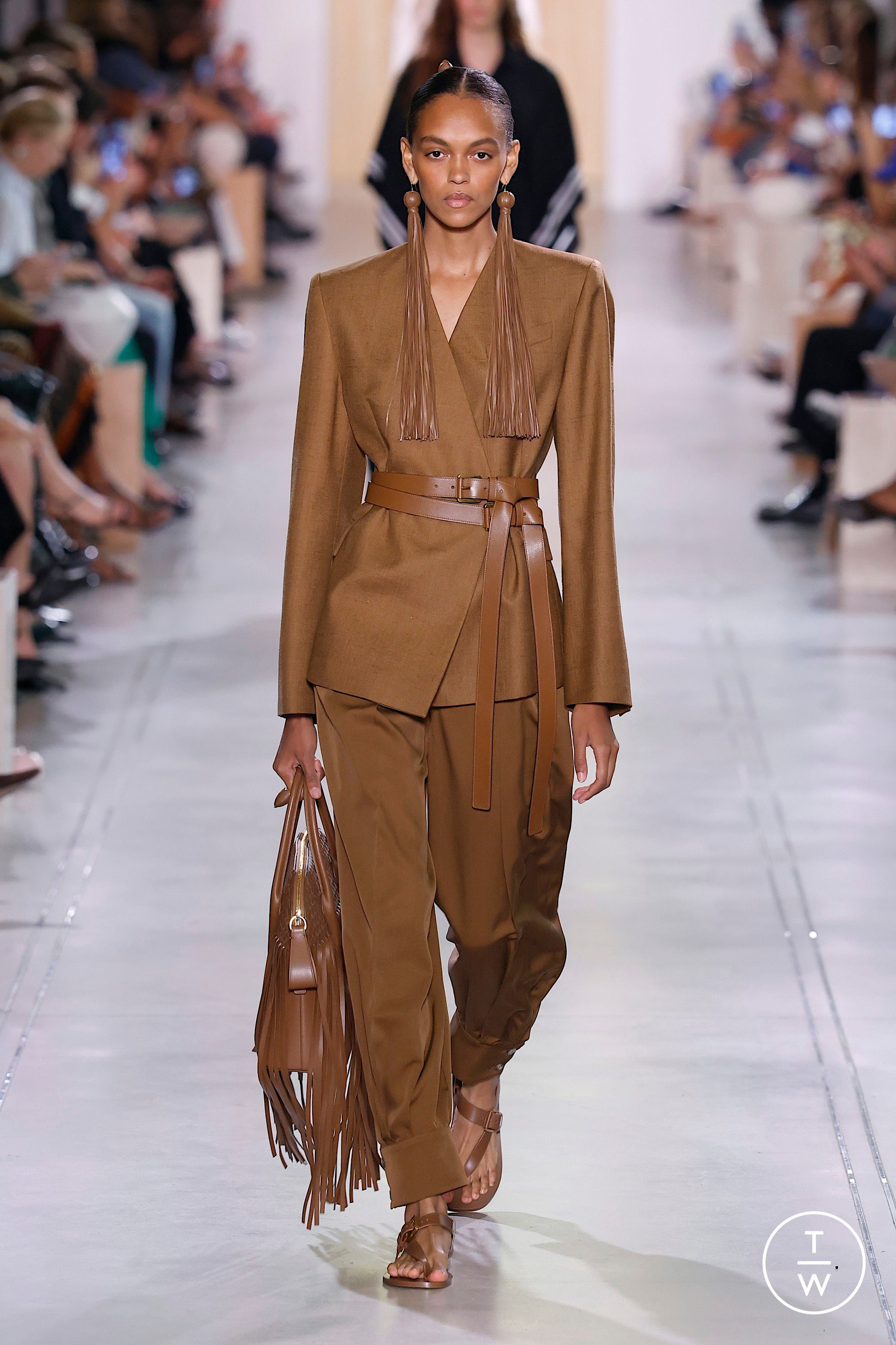 服/ファッション MICHAEL KORS Michael Kors takes us from Manhattan to Marrakech with SS26