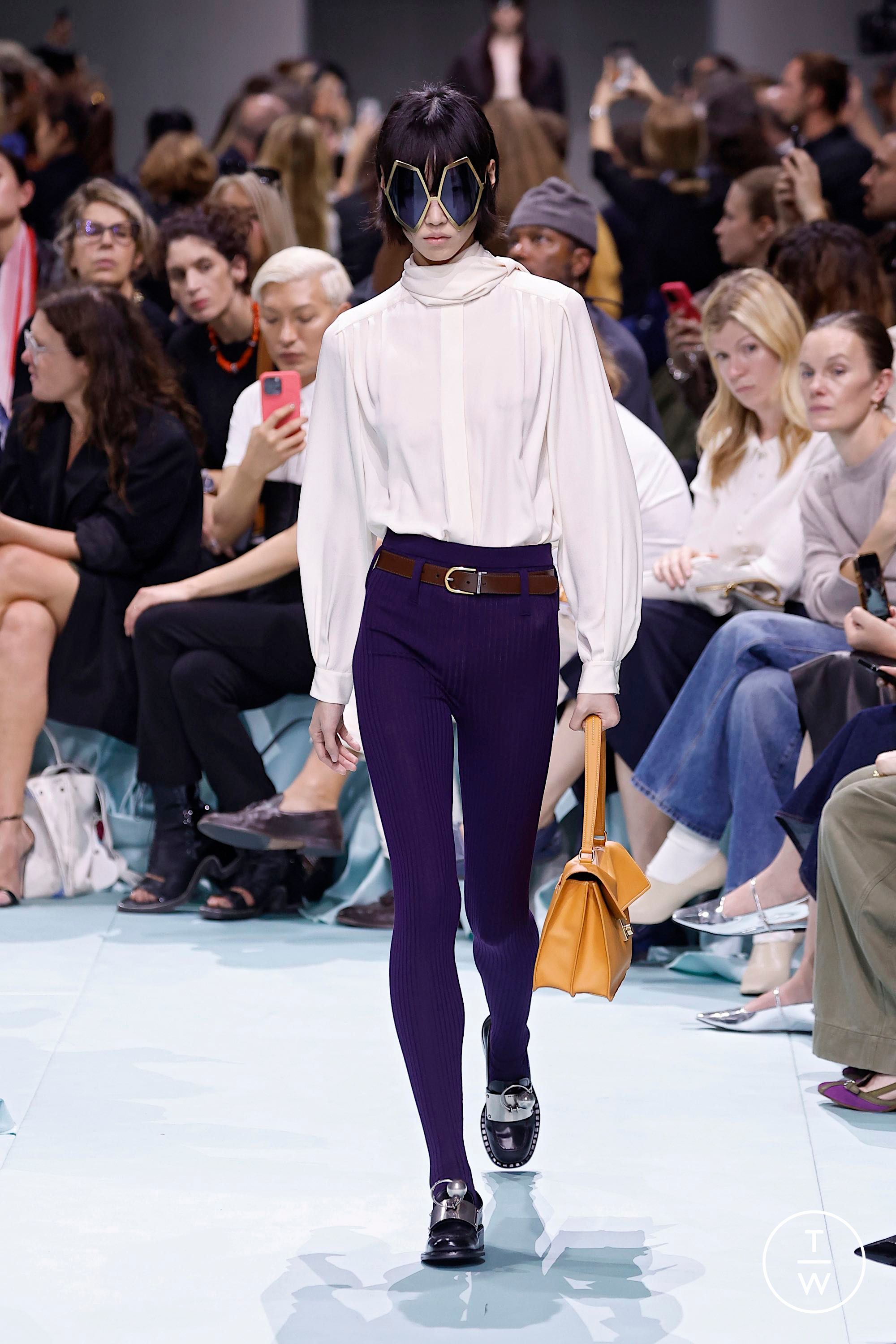 Prada SS25 womenswear #25 - Tagwalk: The Fashion Search Engine