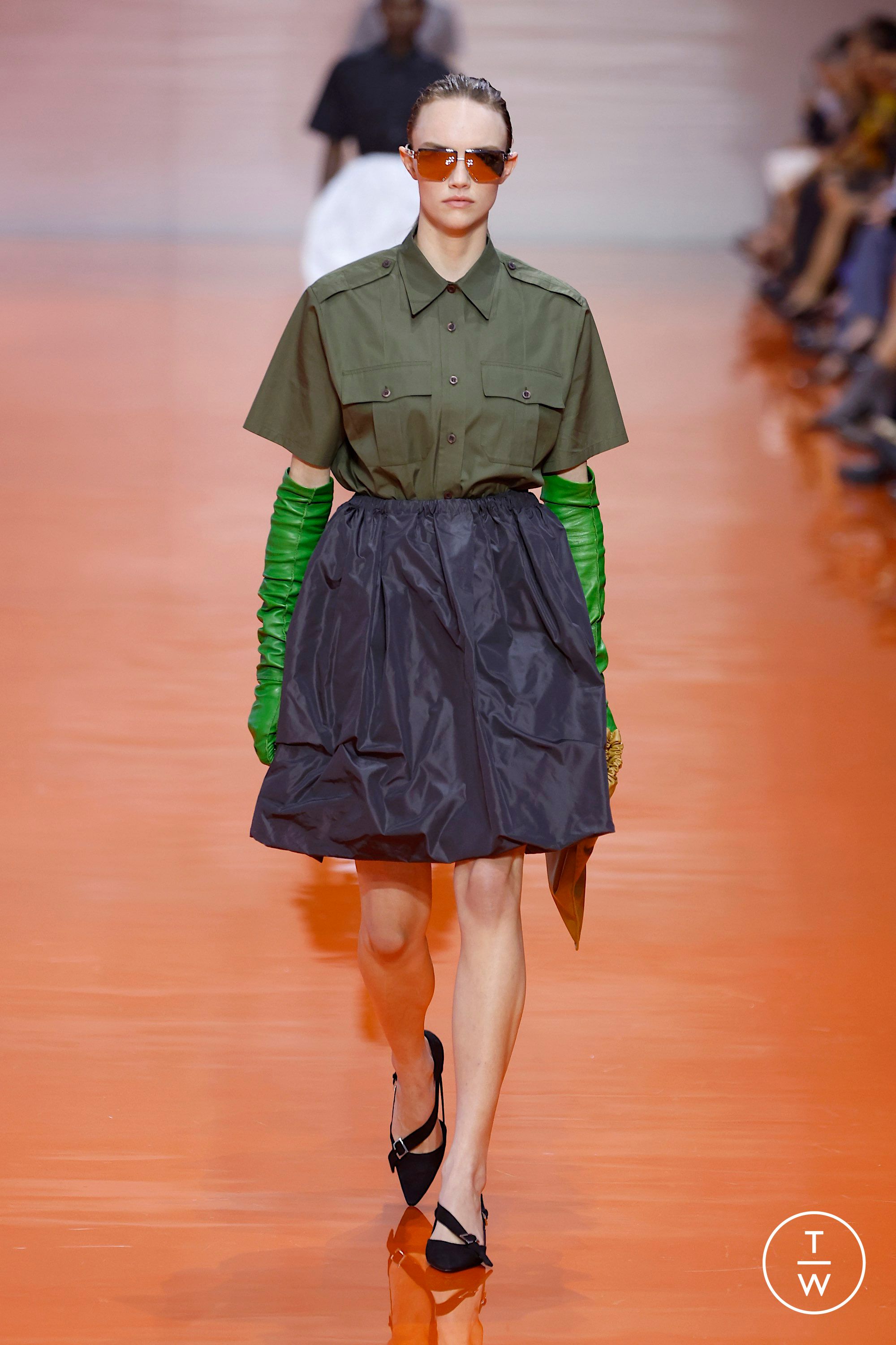 【 新品 】PRADA CATWALK Prada Spring 2026 RTW fashion show and Front row guests