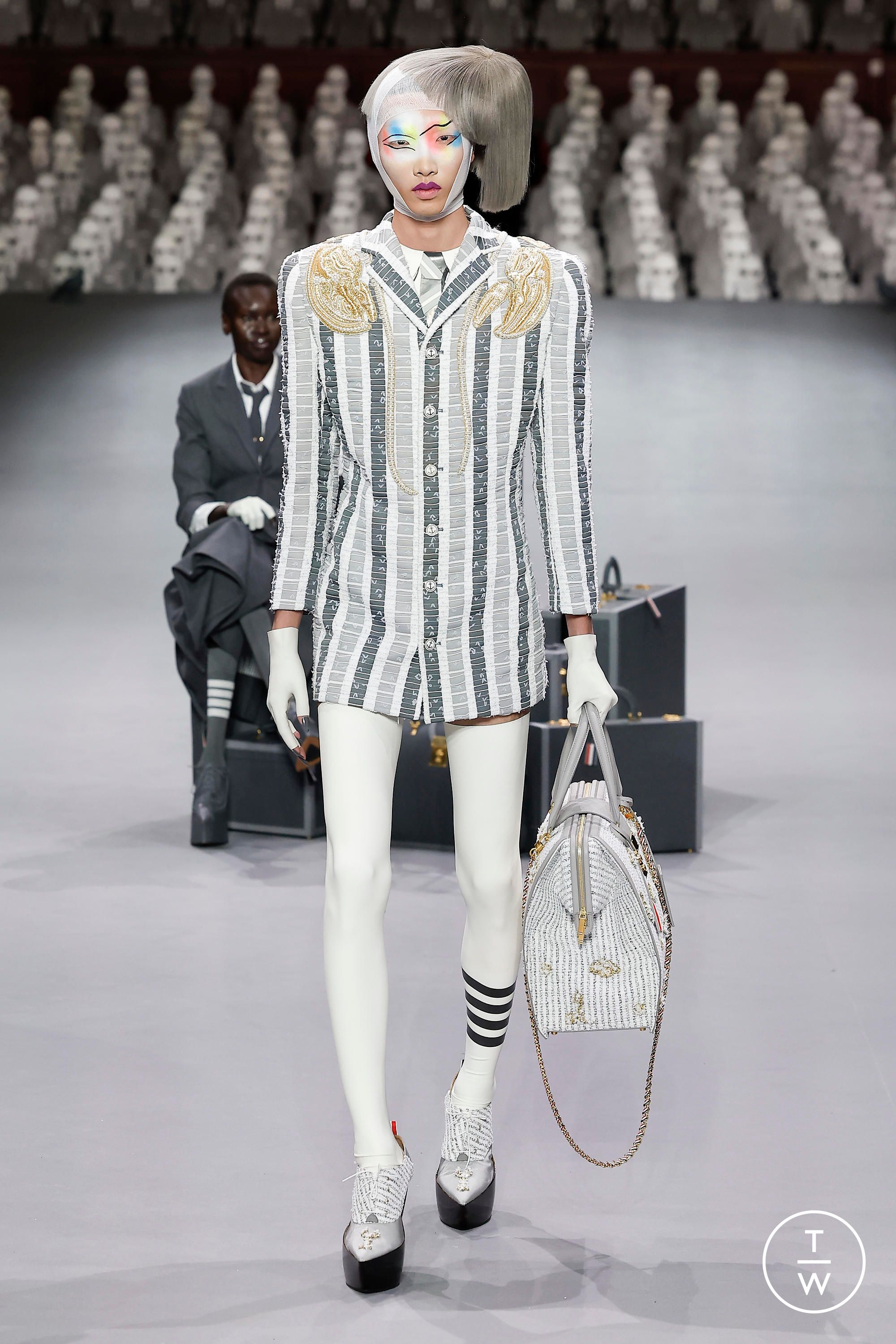 スニーカー THOM BROWNE FW23 SNEAKER WITH LOGO (MFD239B_L0037310) Thom Browne translucent-sole Leather Sneakers | Green | FARFETCH