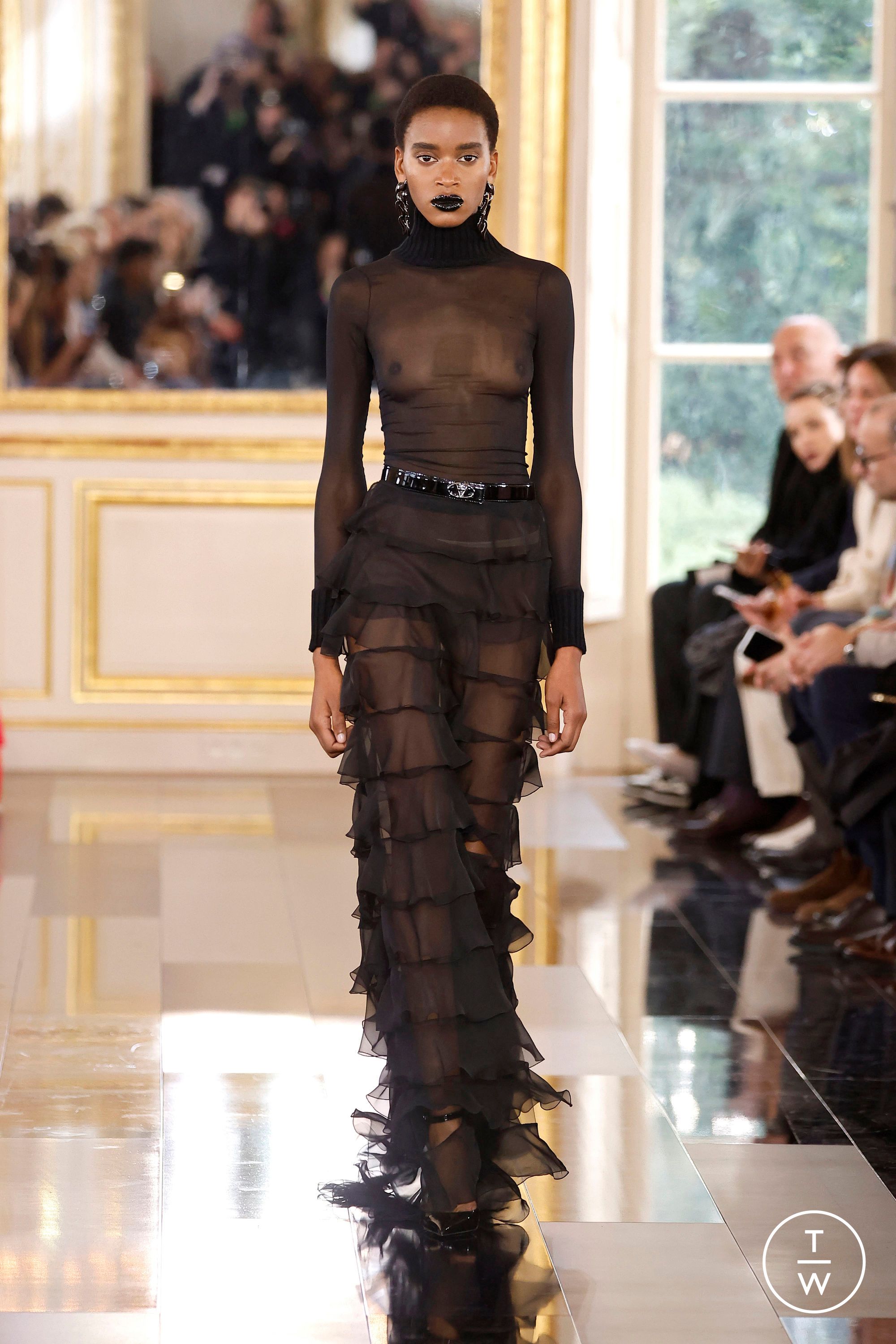 Valentino ロングスカート ブラック FW24/25 Valentino FW24 womenswear #25 - Tagwalk: The Fashion Search