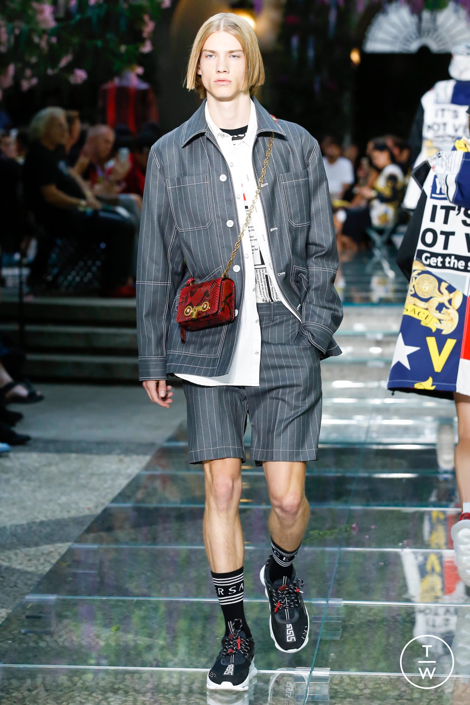 atelier versace pronunciation