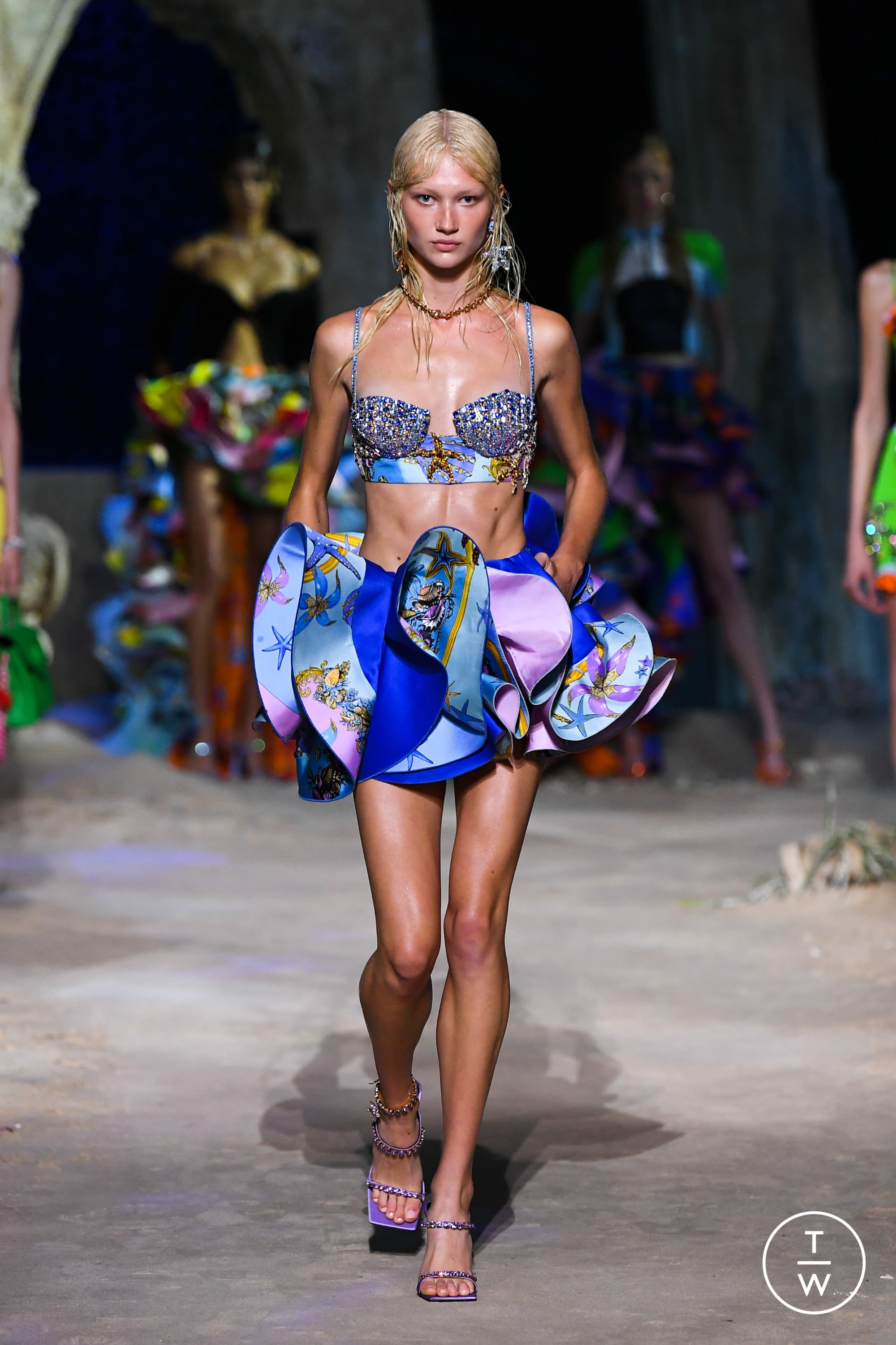 Versace Resort 21 womenswear #6 - Tagwalk: The Fashion Search Engine