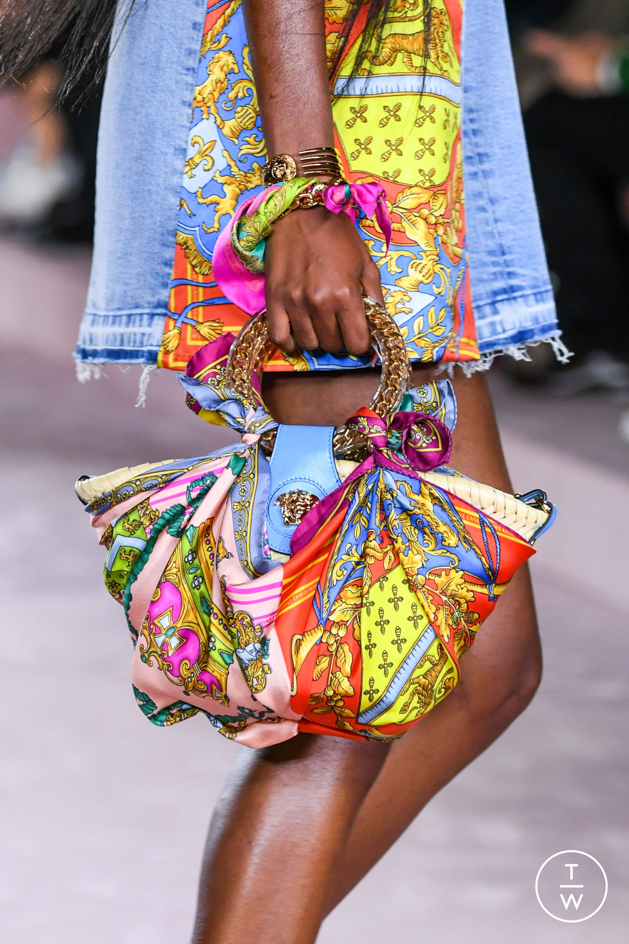 Versace at Milan Fashion Week Spring 2021  Versace bag, Fashion  accessories, Fashion bags