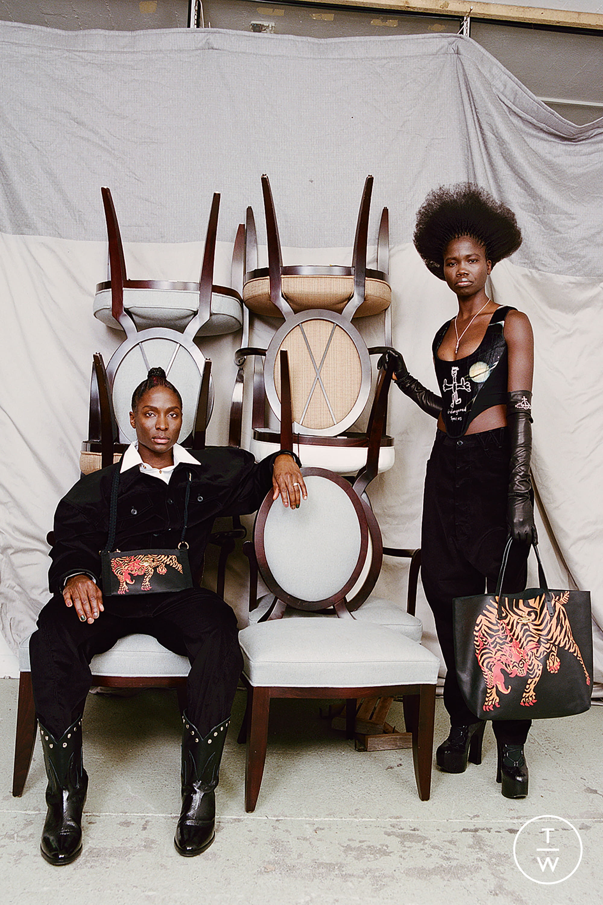 Vivienne Westwood FW22 womenswear #49 - Tagwalk: The Fashion