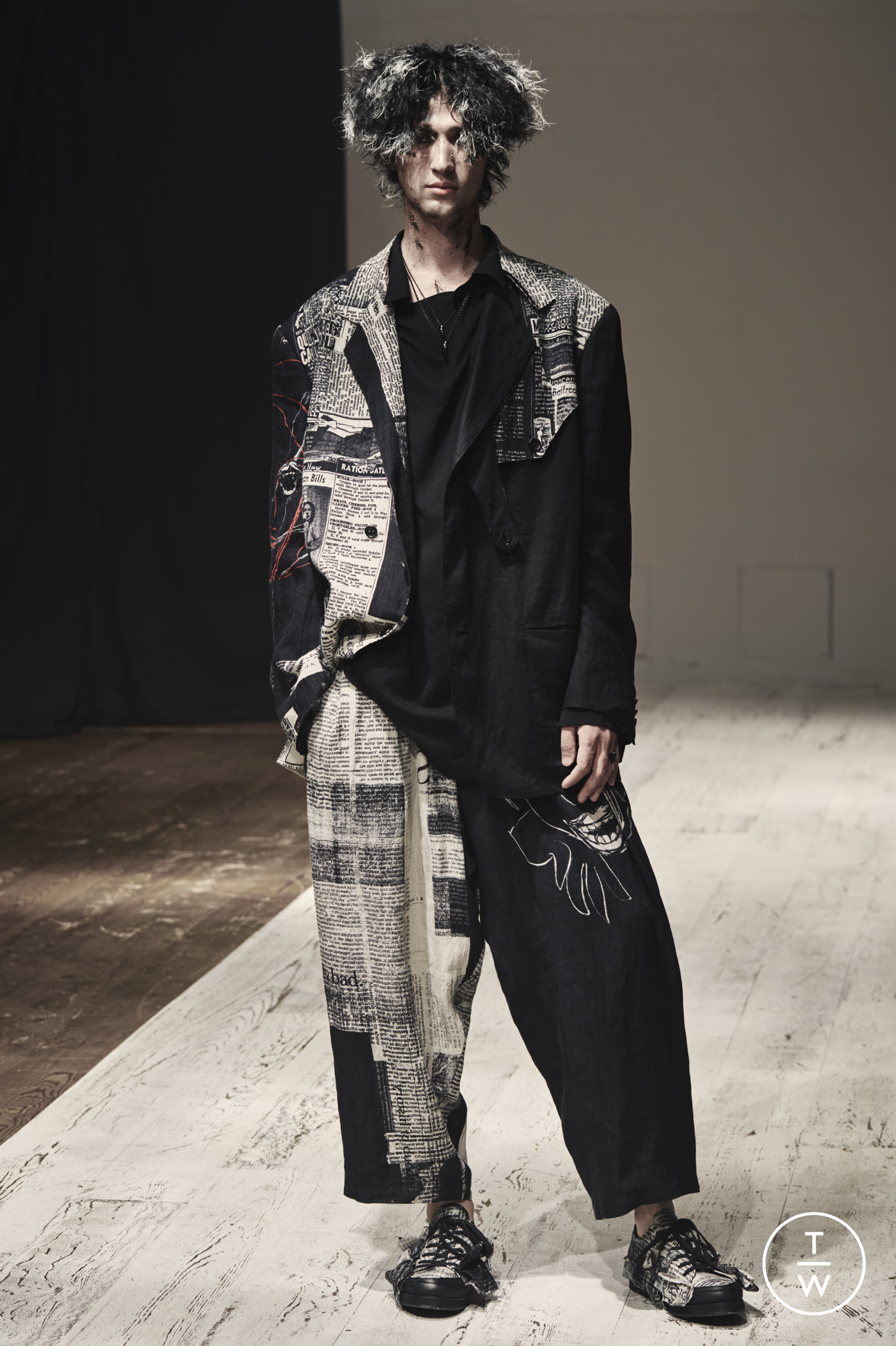Yohji Yamamoto SS22 男装#15 - The Fashion Search Engine - TAGWALK