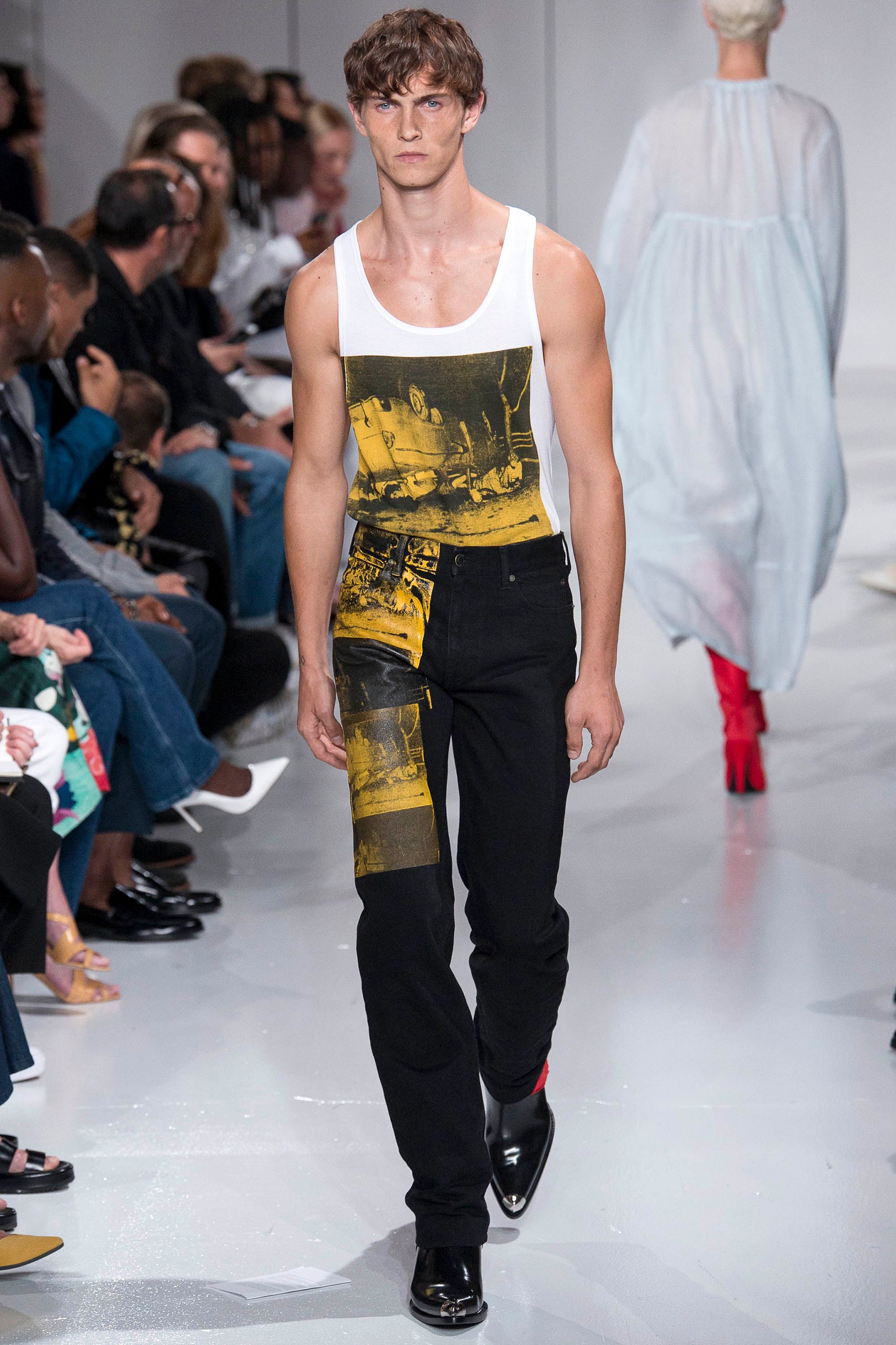 Calvin Klein 205W39NYC S/S 18 womenswear #21 - Tagwalk: The Fashion Search  Engine