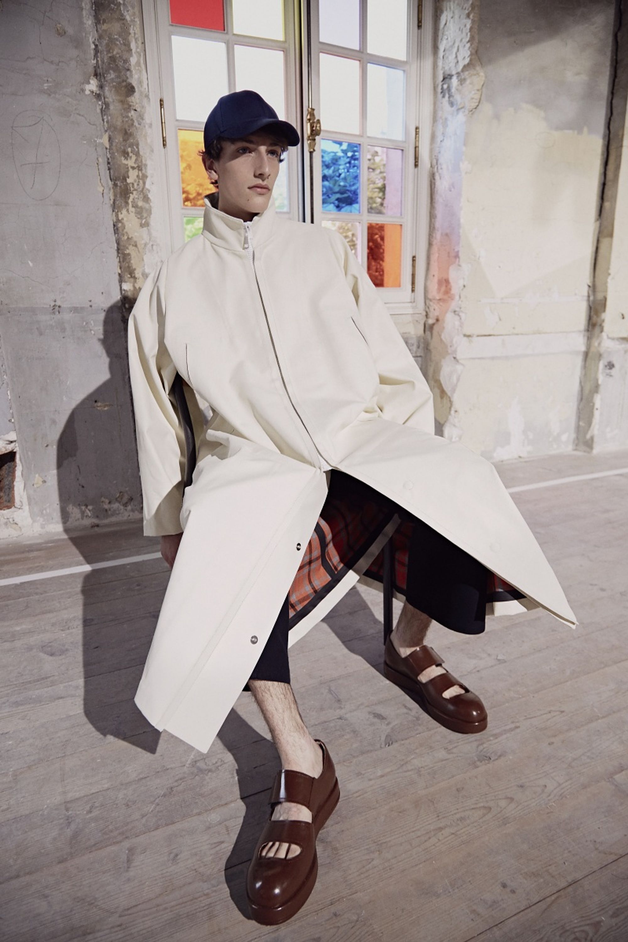 Модо биография. Acne Studios лукбук. Acne Studios SS 21. Acne Studios ss22 show.