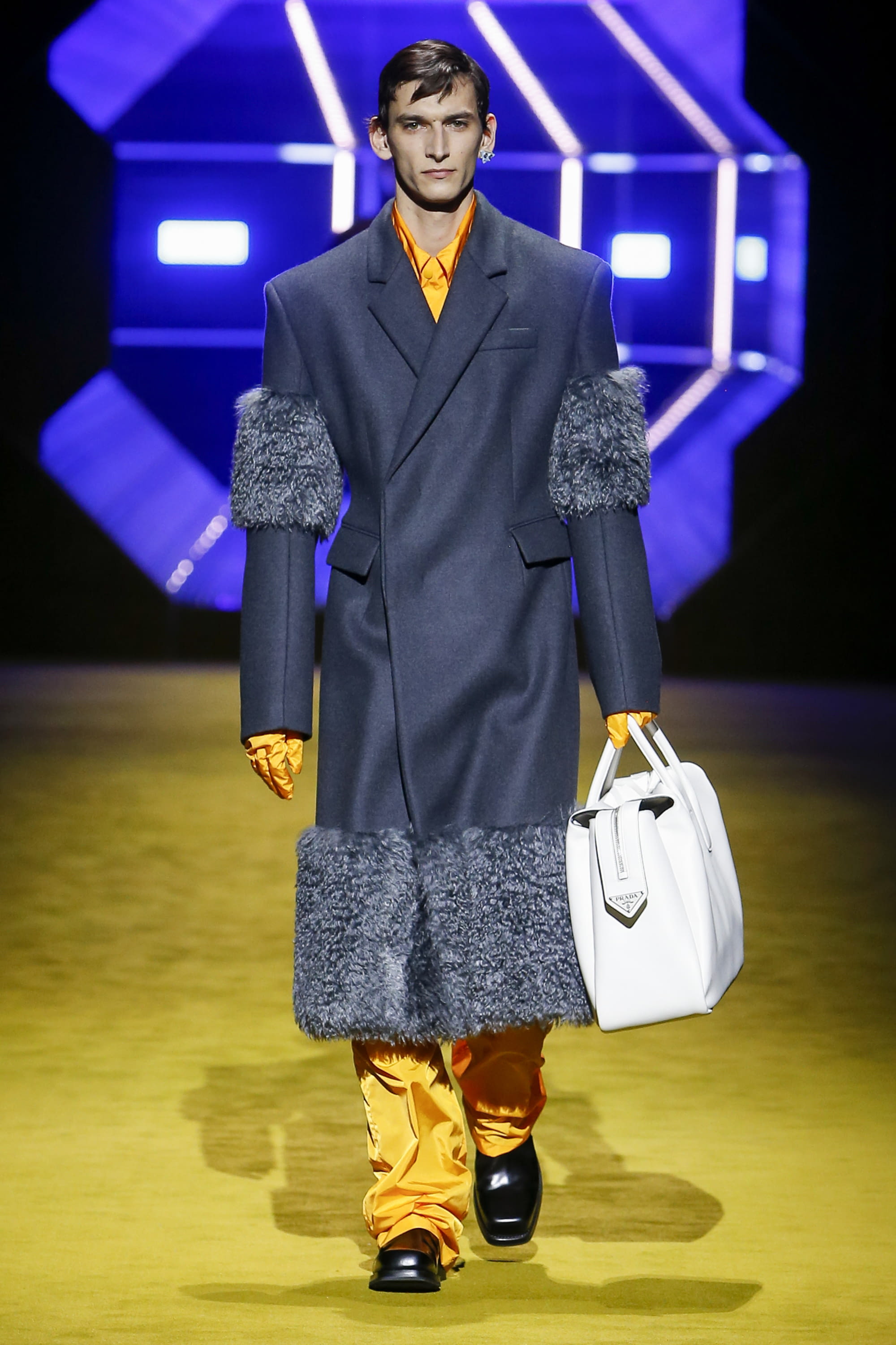 【 新品 】PRADA CATWALK Prada Catwalk