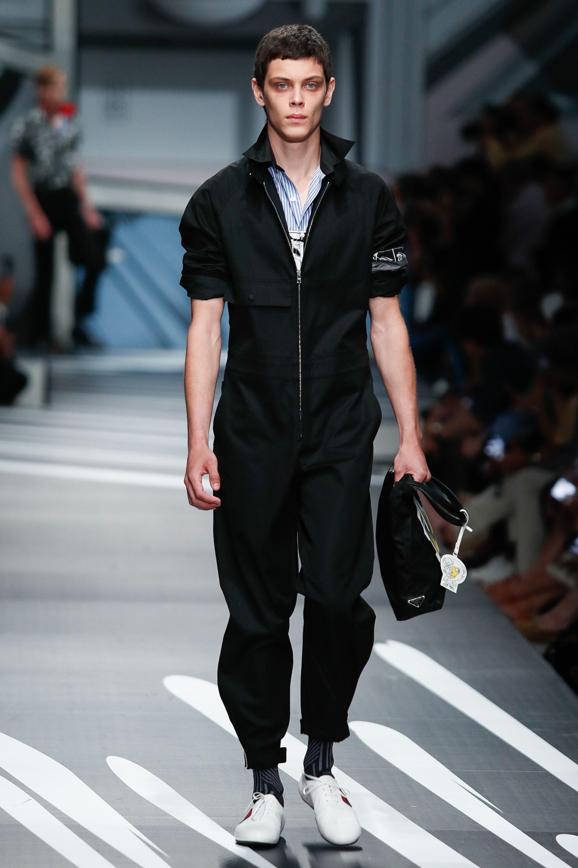Prada SS18 menswear #19 - Tagwalk: The Fashion Search Engine