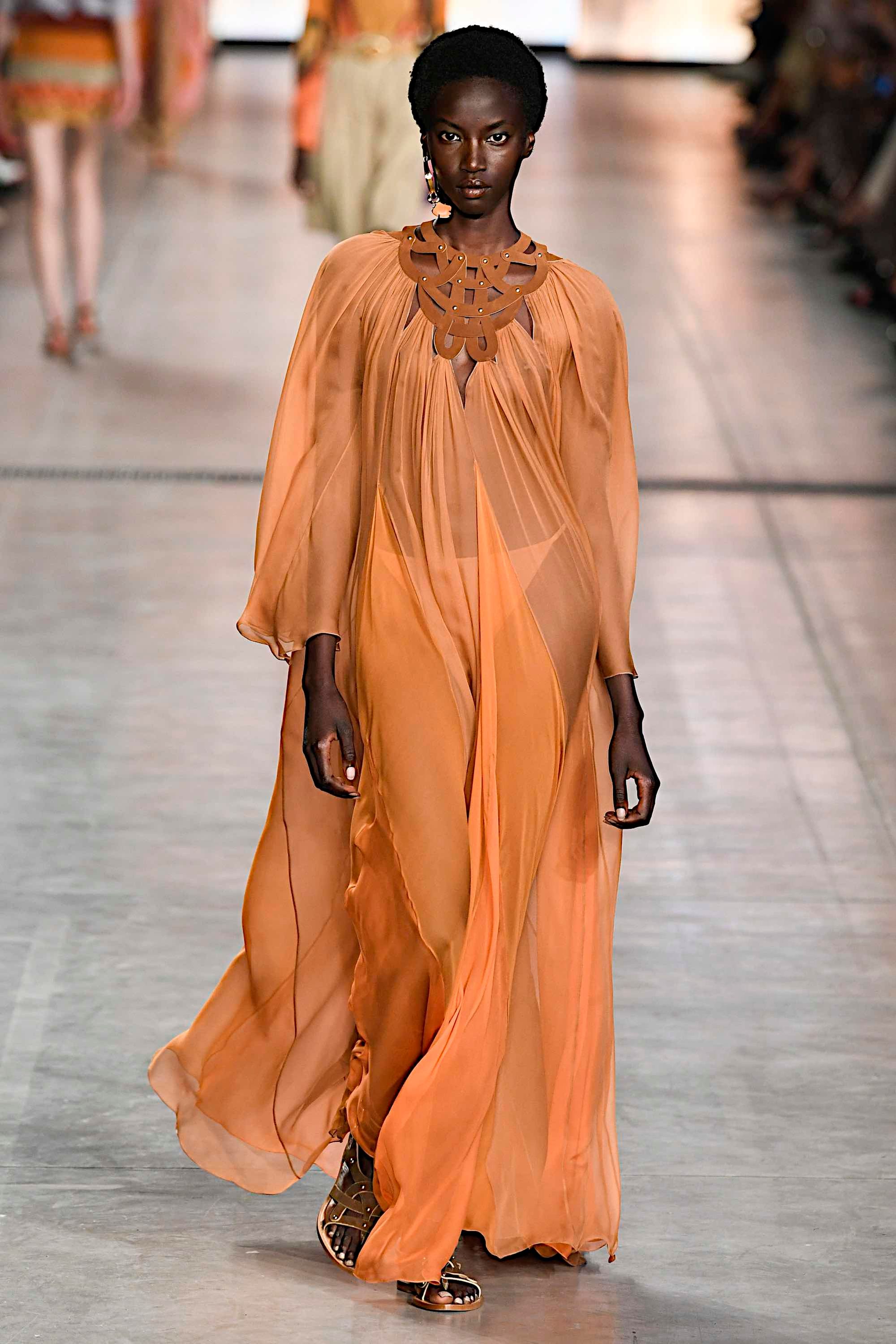 alberta-ferretti-ss20-0008-