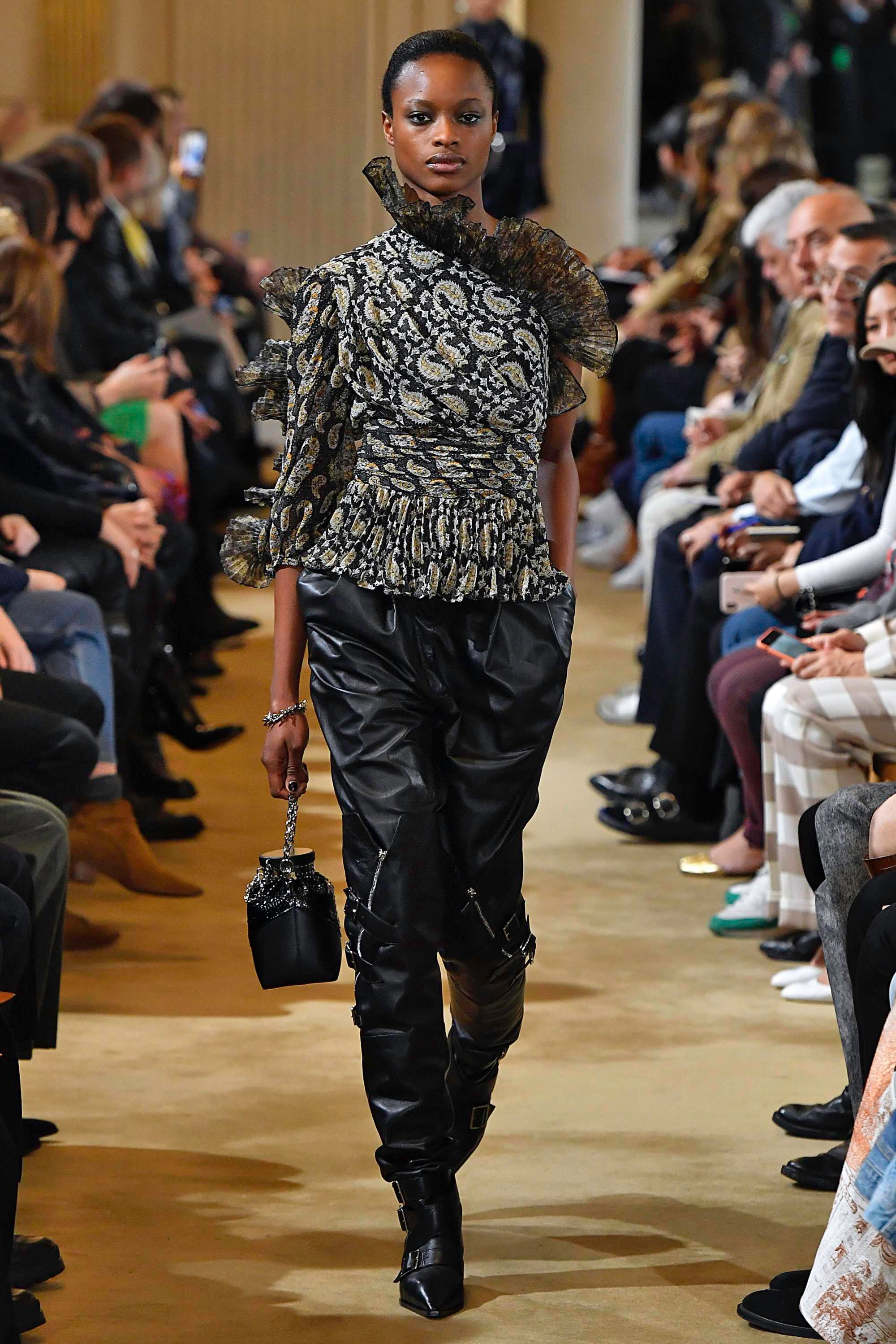 altuzarra-aw19-0029-2a4f9b.jpg