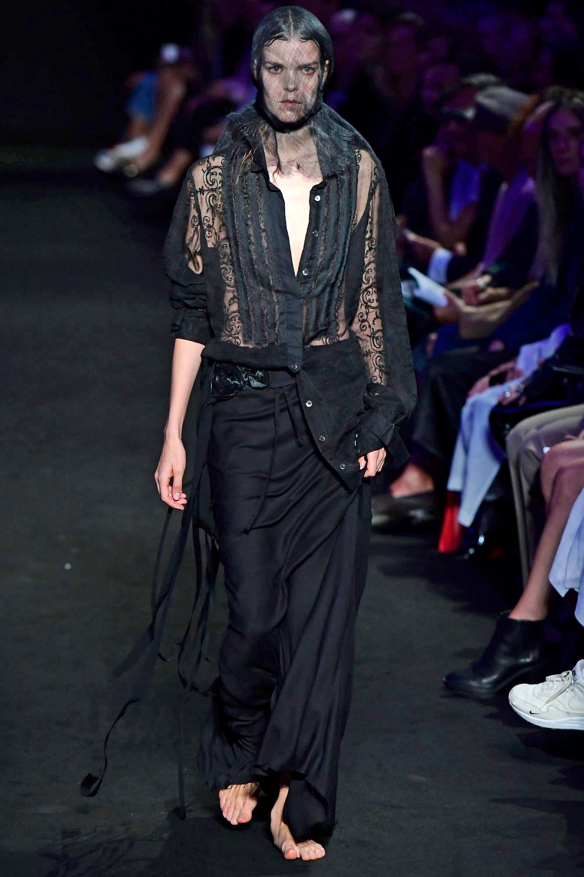 ann-demeulemeester-ss19-0028-