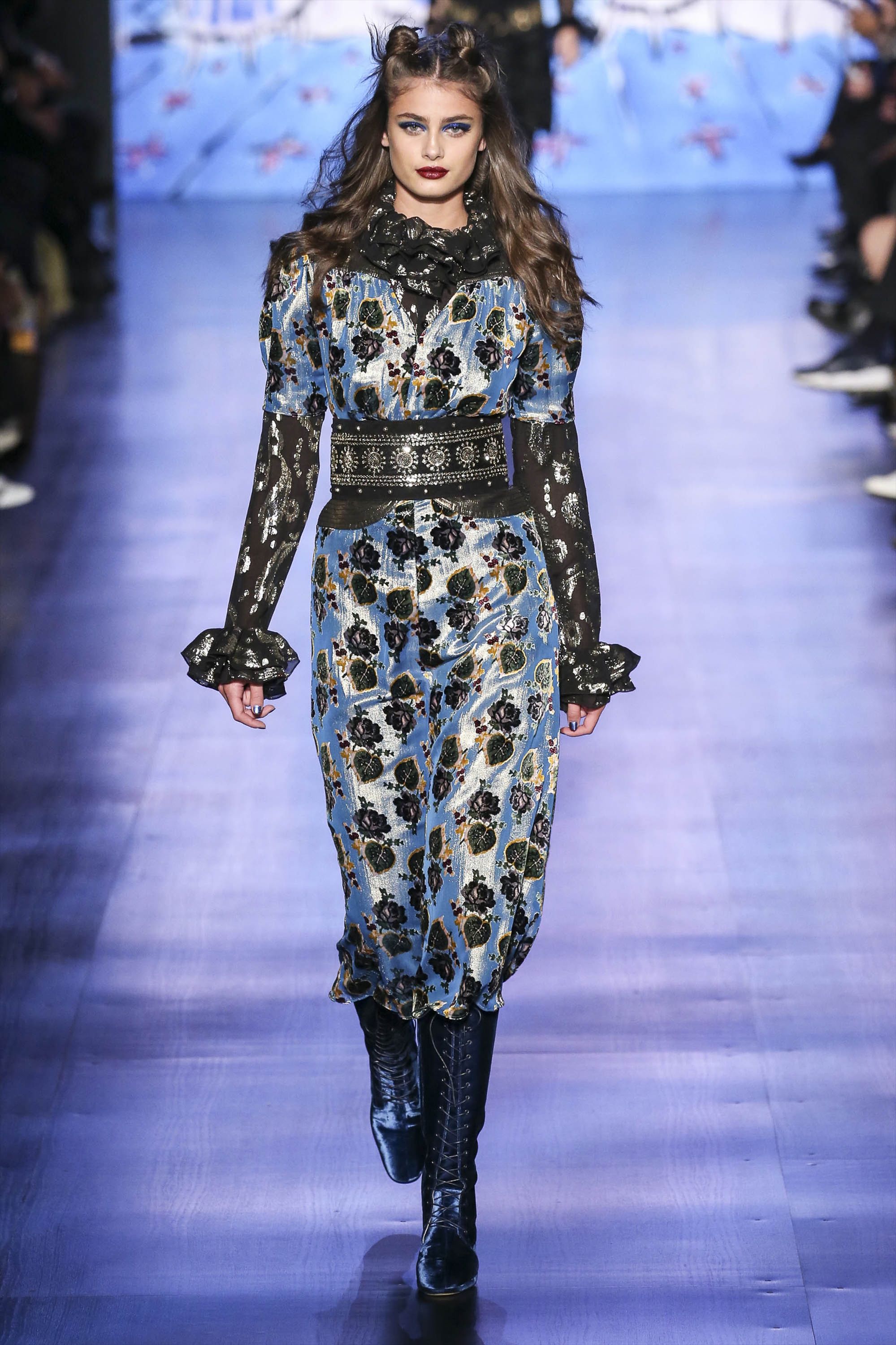 anna-sui-aw17-0041-7f33be.jpg