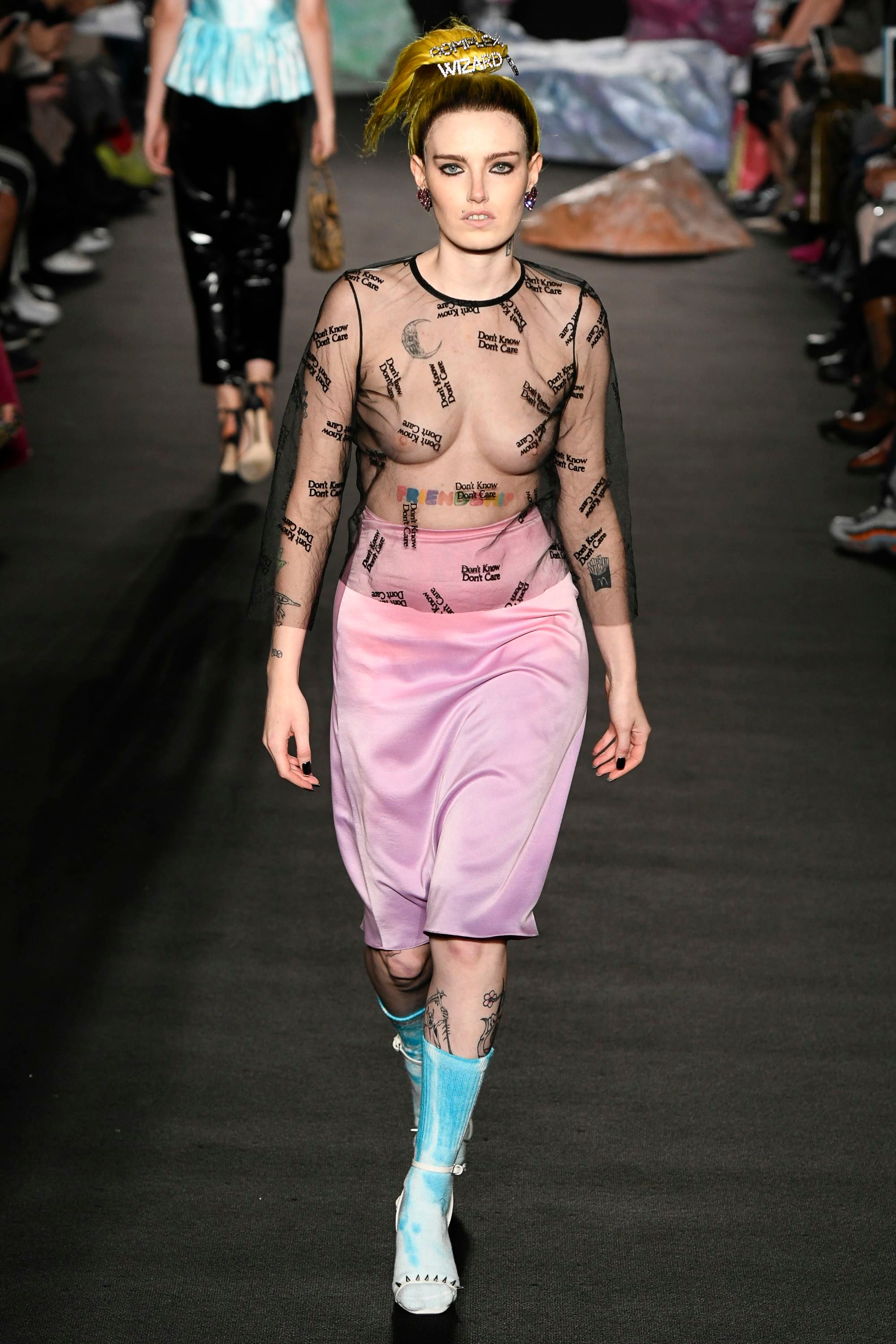 Ashley Williams S S19 Womenswear 12 The Fashion Search Engine walk